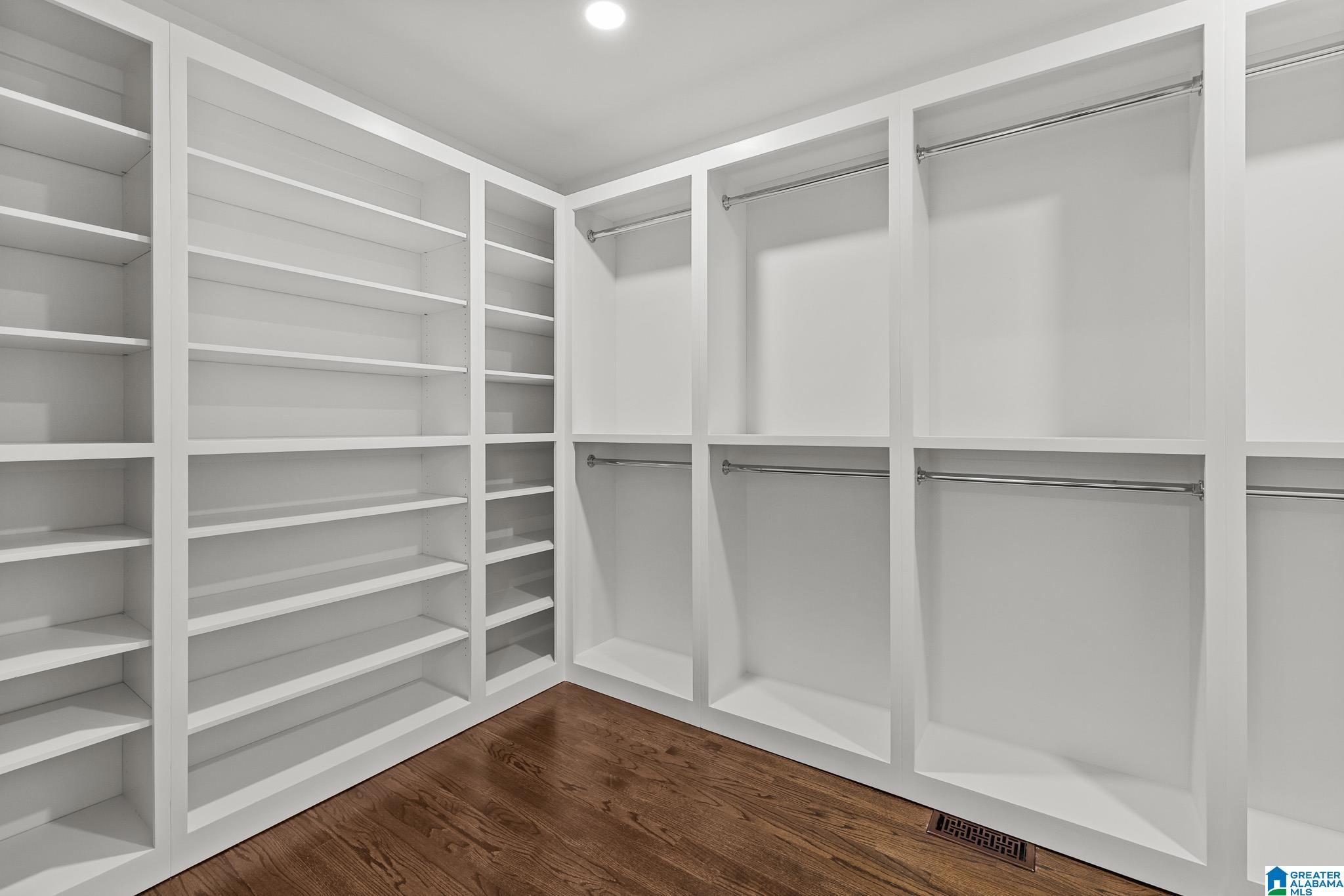 4841 SOUTHLAKE PARKWAY