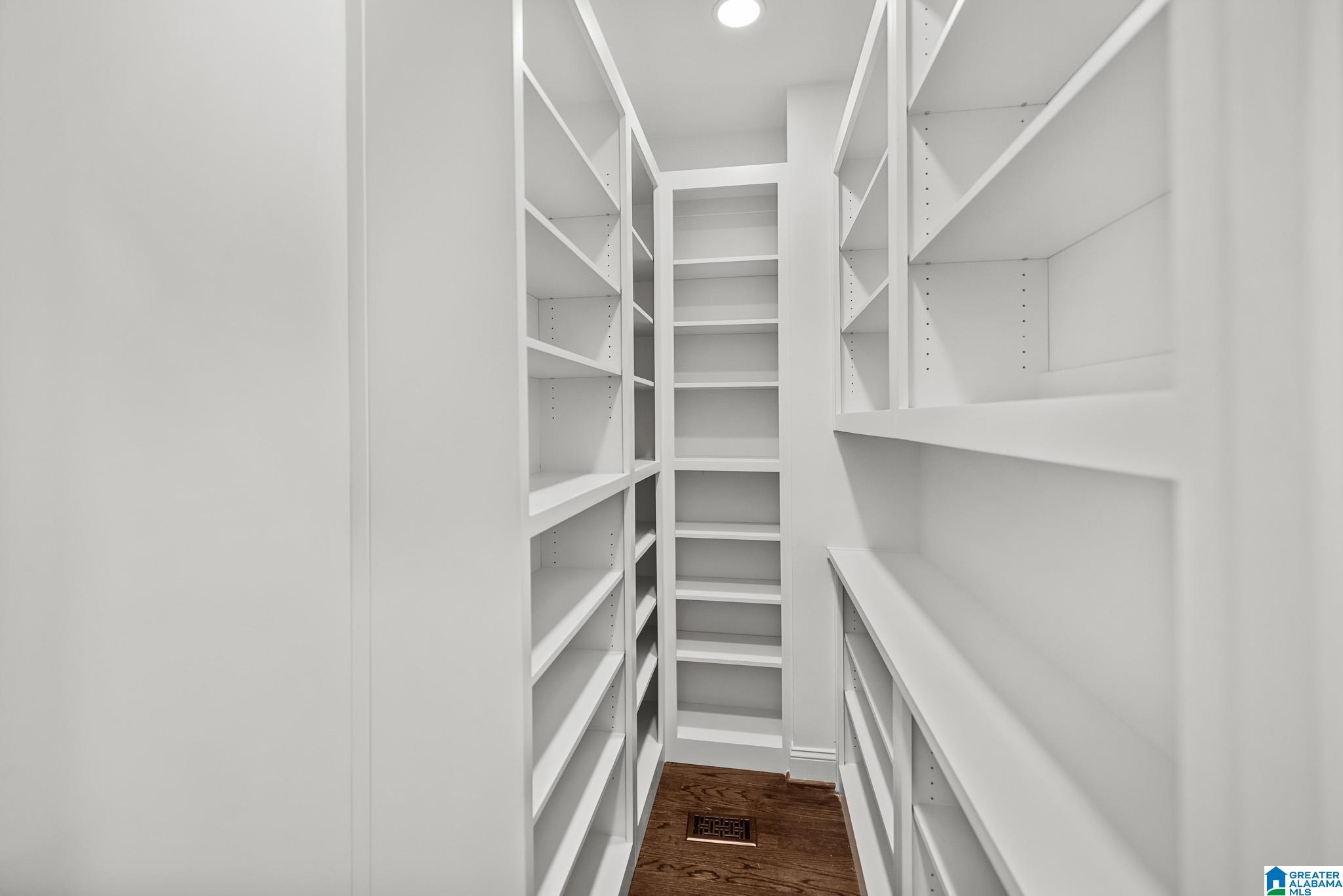 4841 SOUTHLAKE PARKWAY