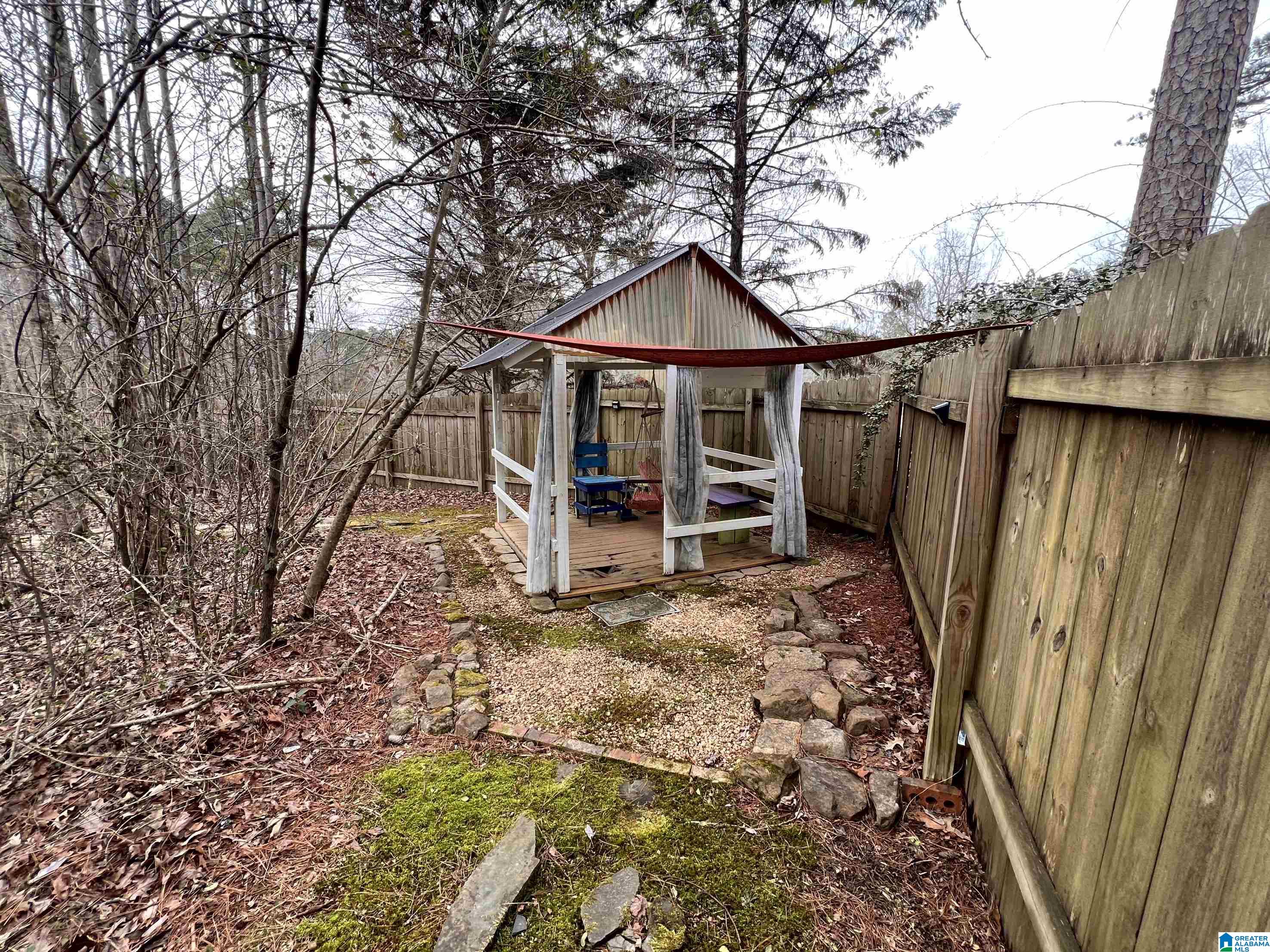 2237 LISA ANN DRIVE SE