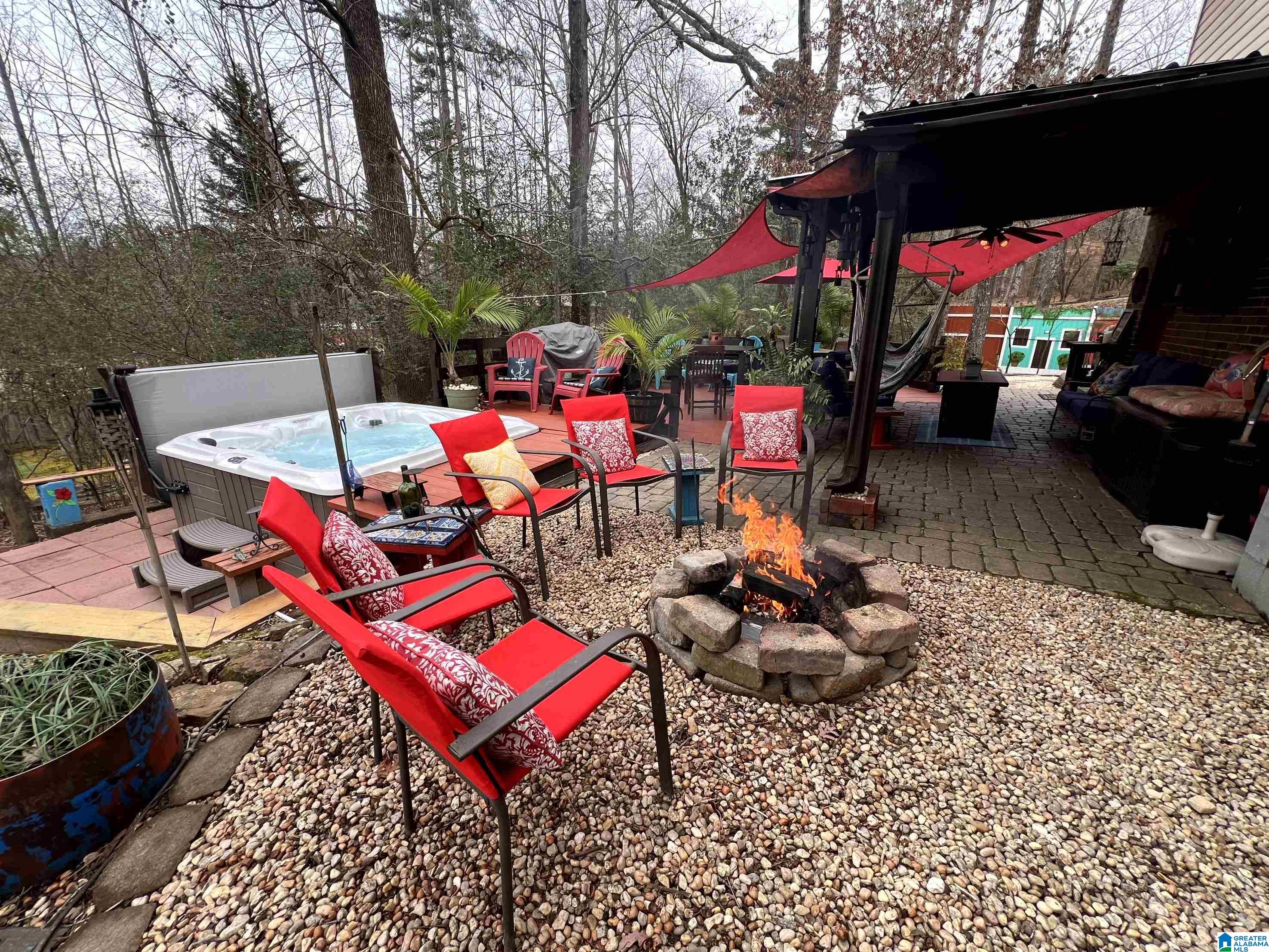 2237 LISA ANN DRIVE SE