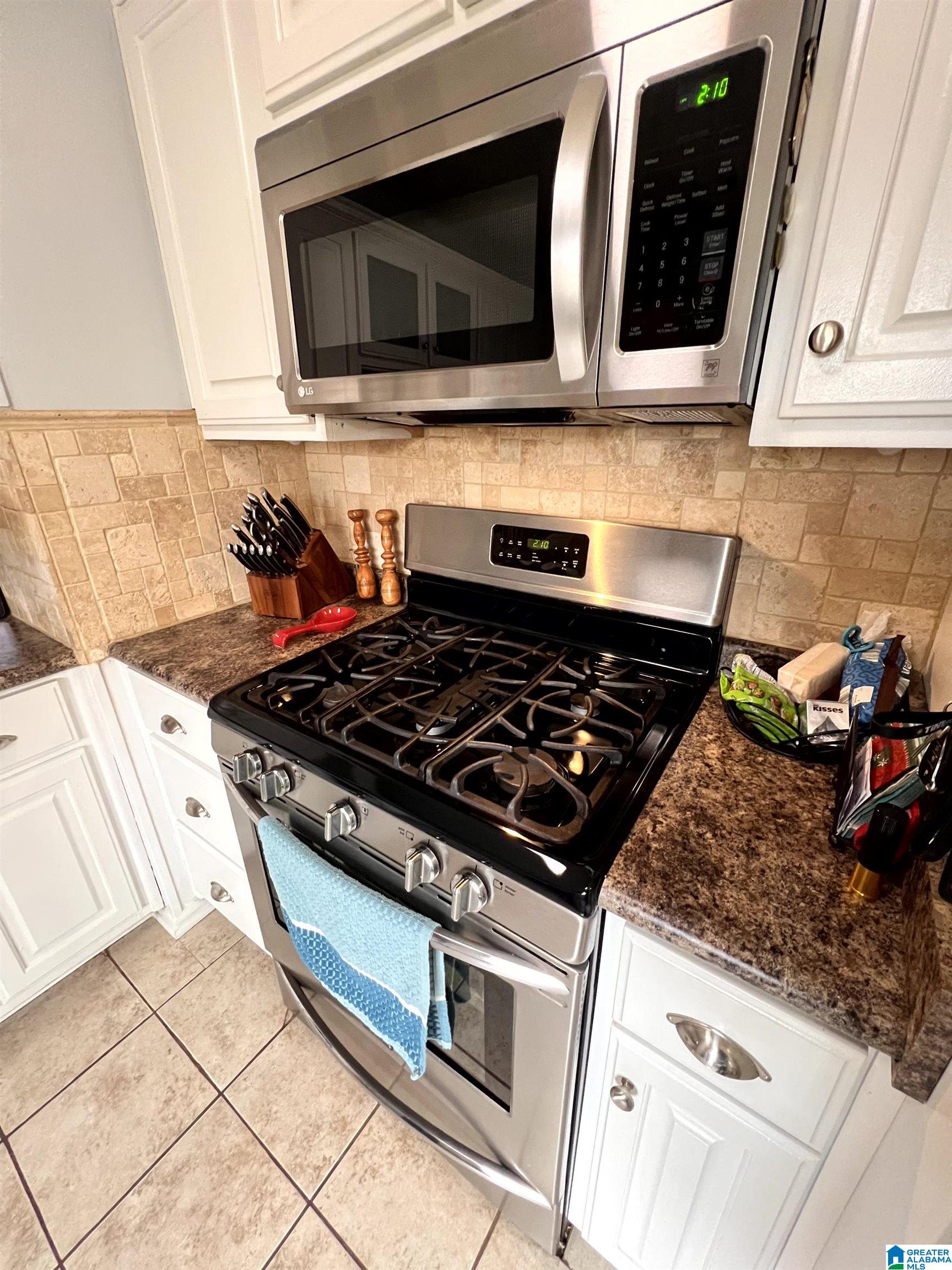 2237 LISA ANN DRIVE SE