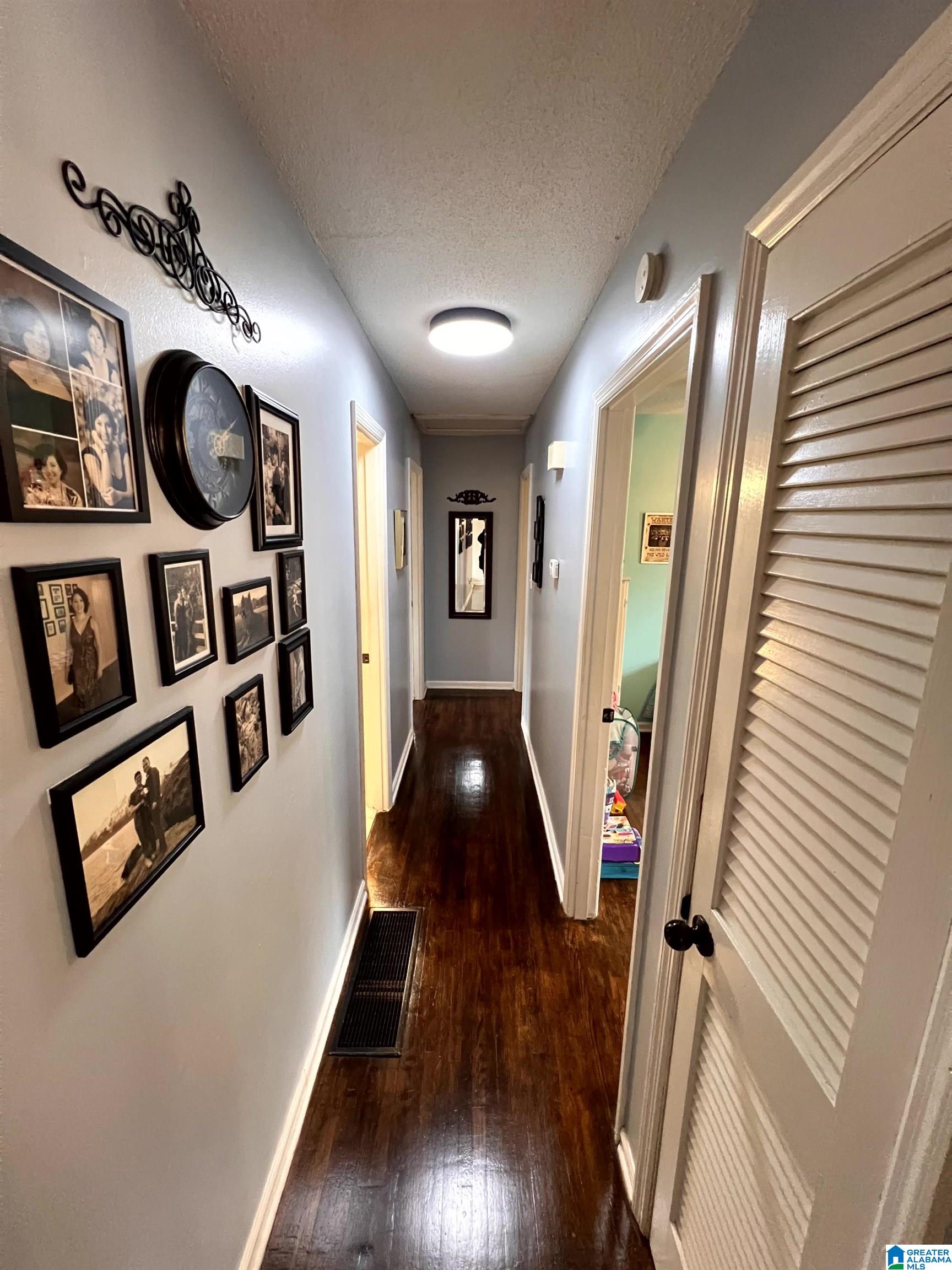 2237 LISA ANN DRIVE SE