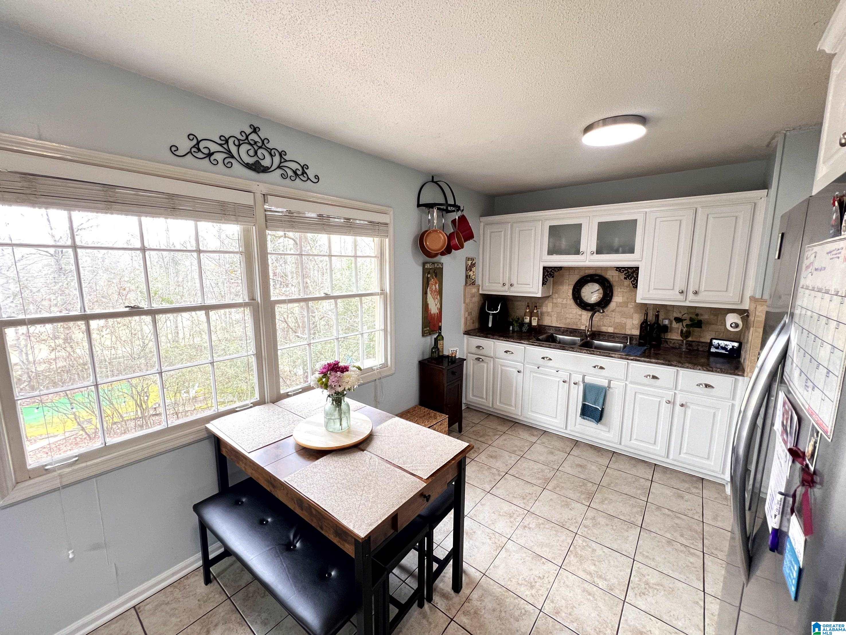 2237 LISA ANN DRIVE SE