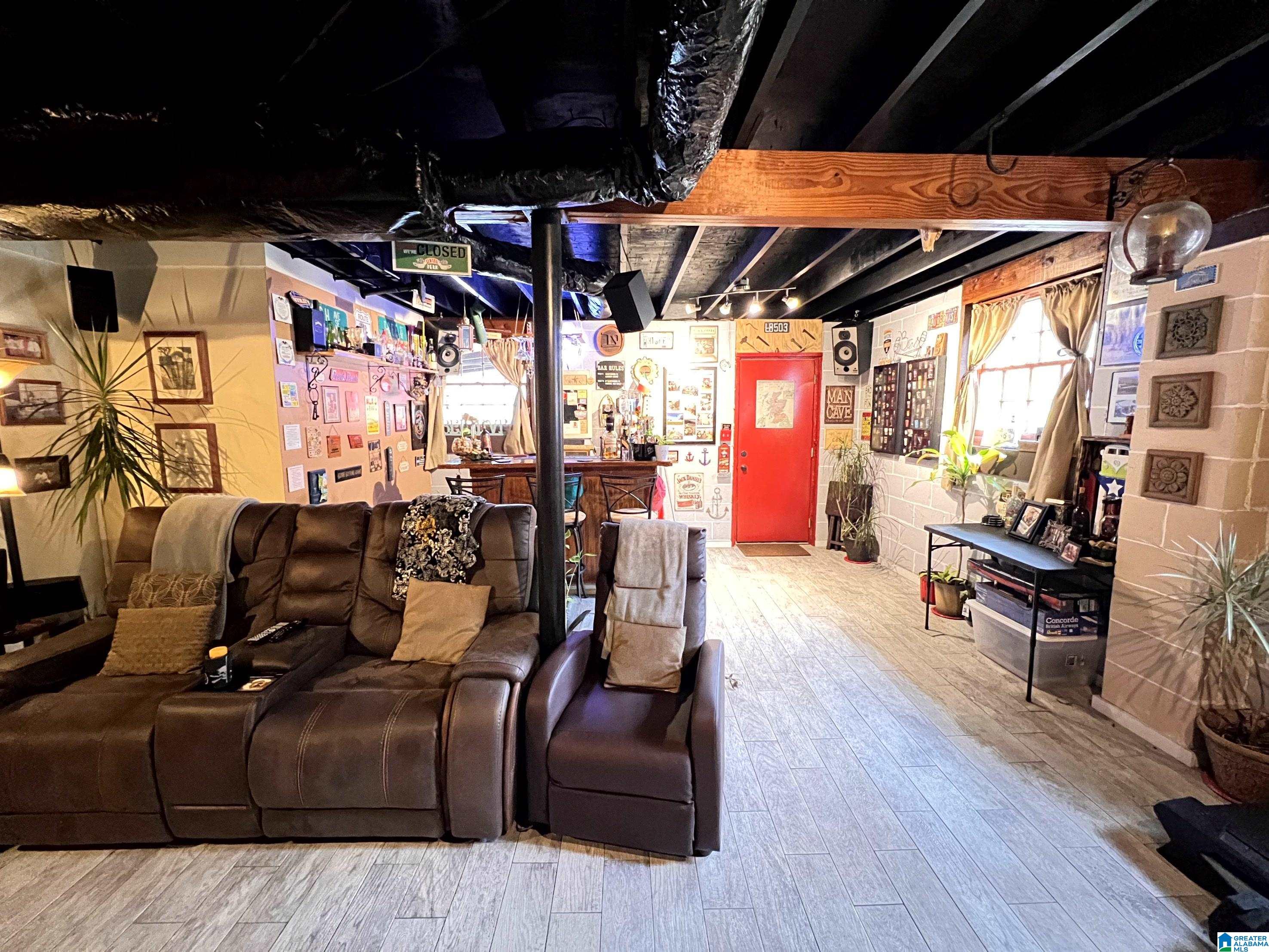 2237 LISA ANN DRIVE SE