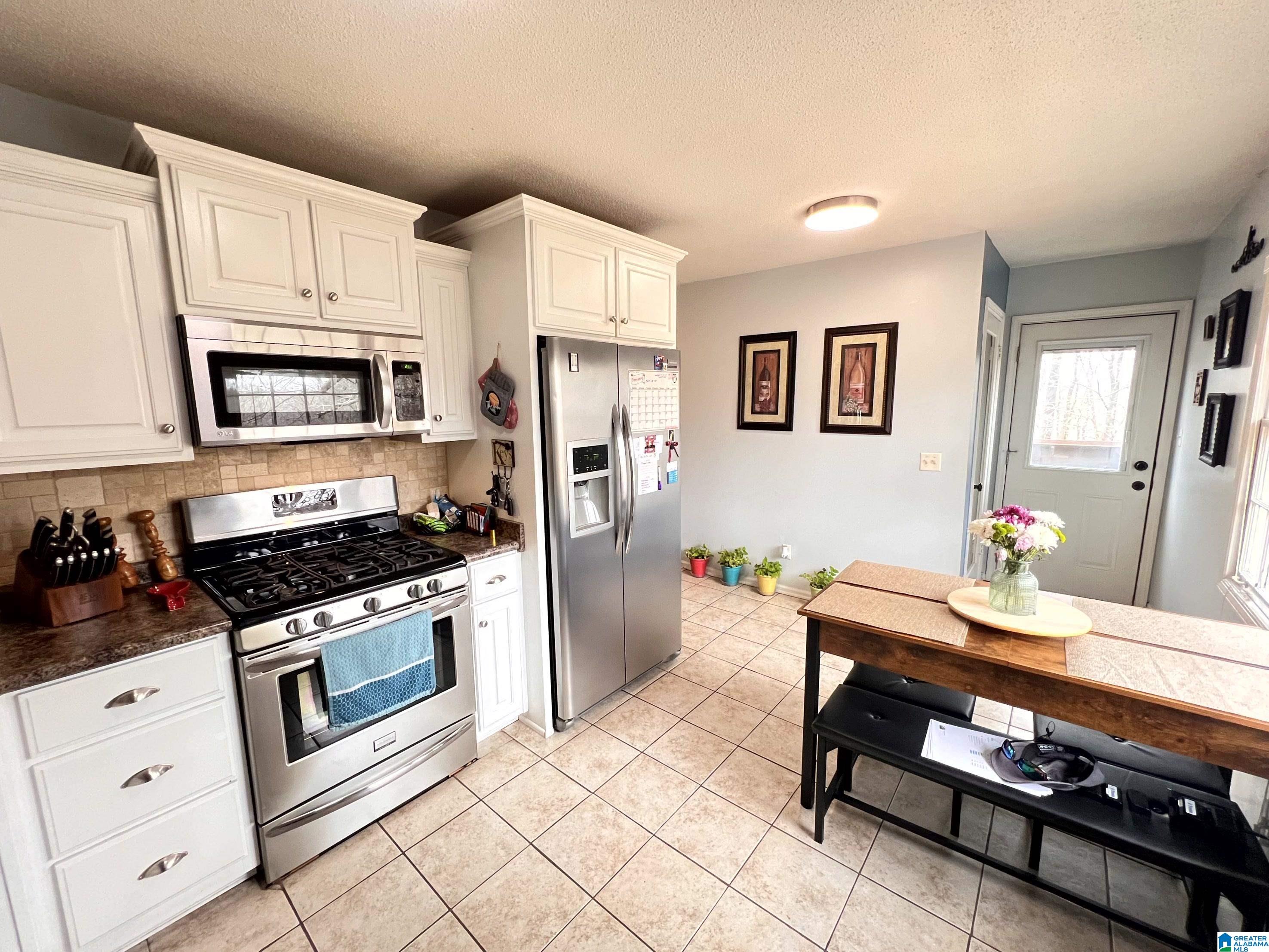 2237 LISA ANN DRIVE SE
