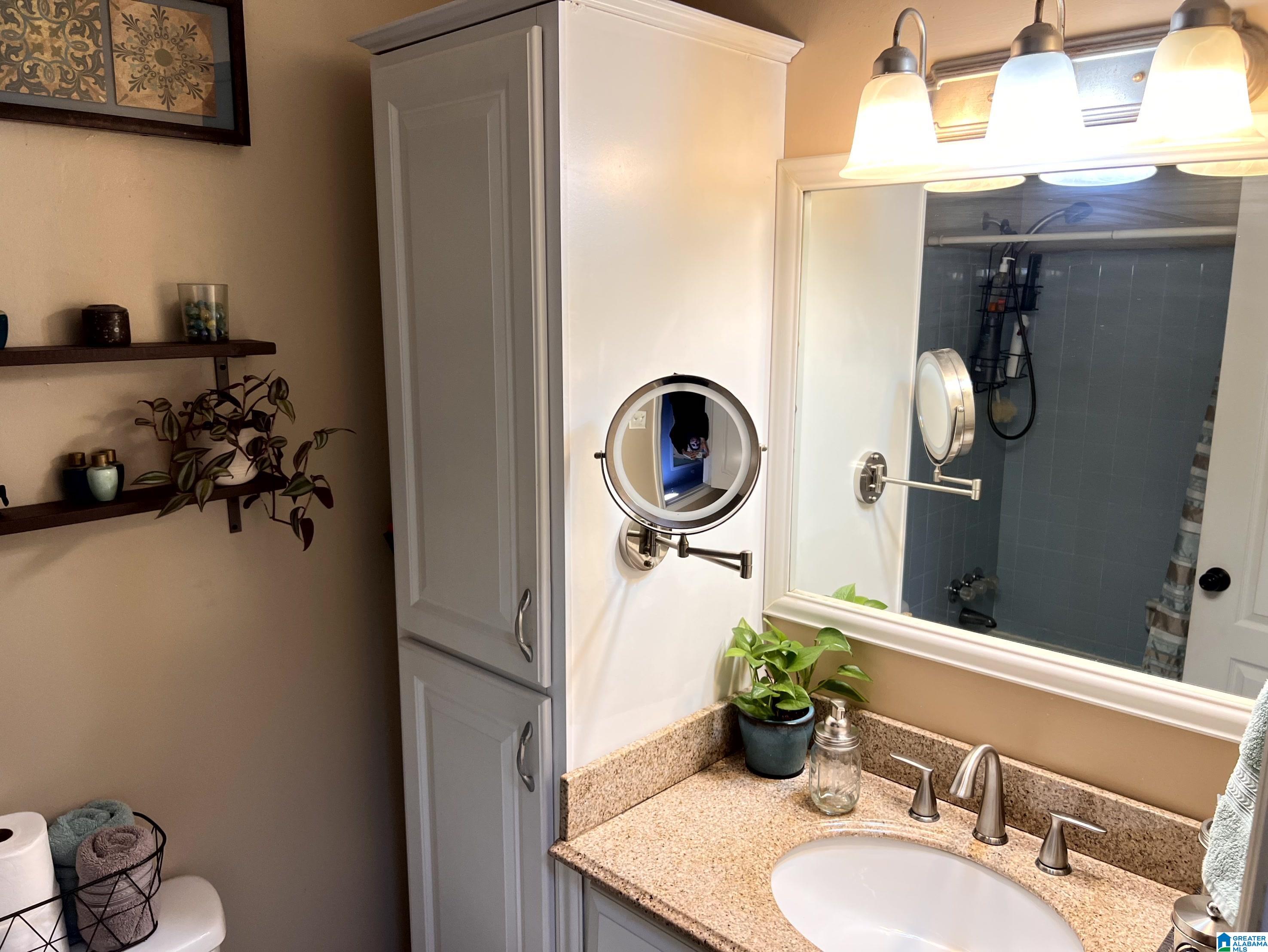 2237 LISA ANN DRIVE SE