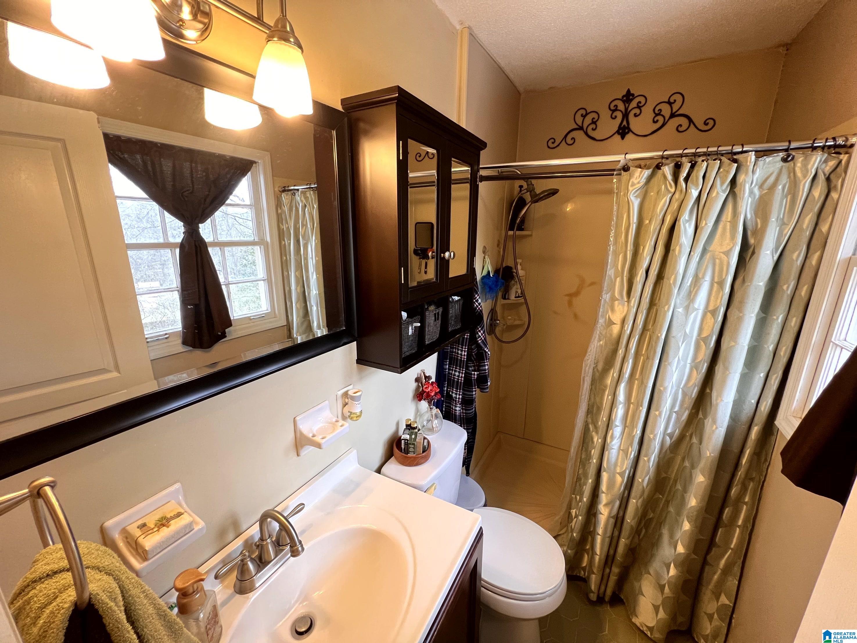 2237 LISA ANN DRIVE SE