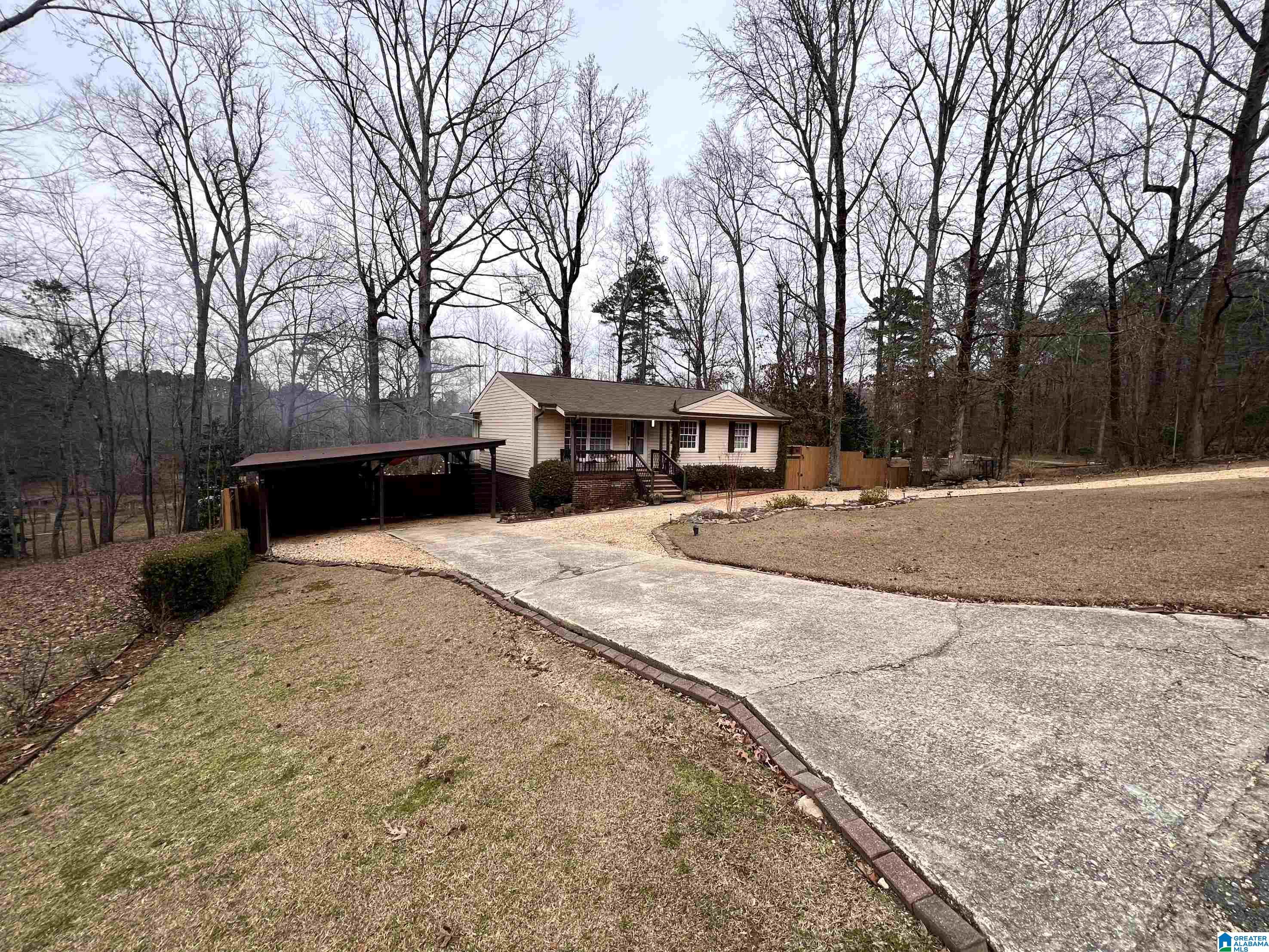 2237 LISA ANN DRIVE SE