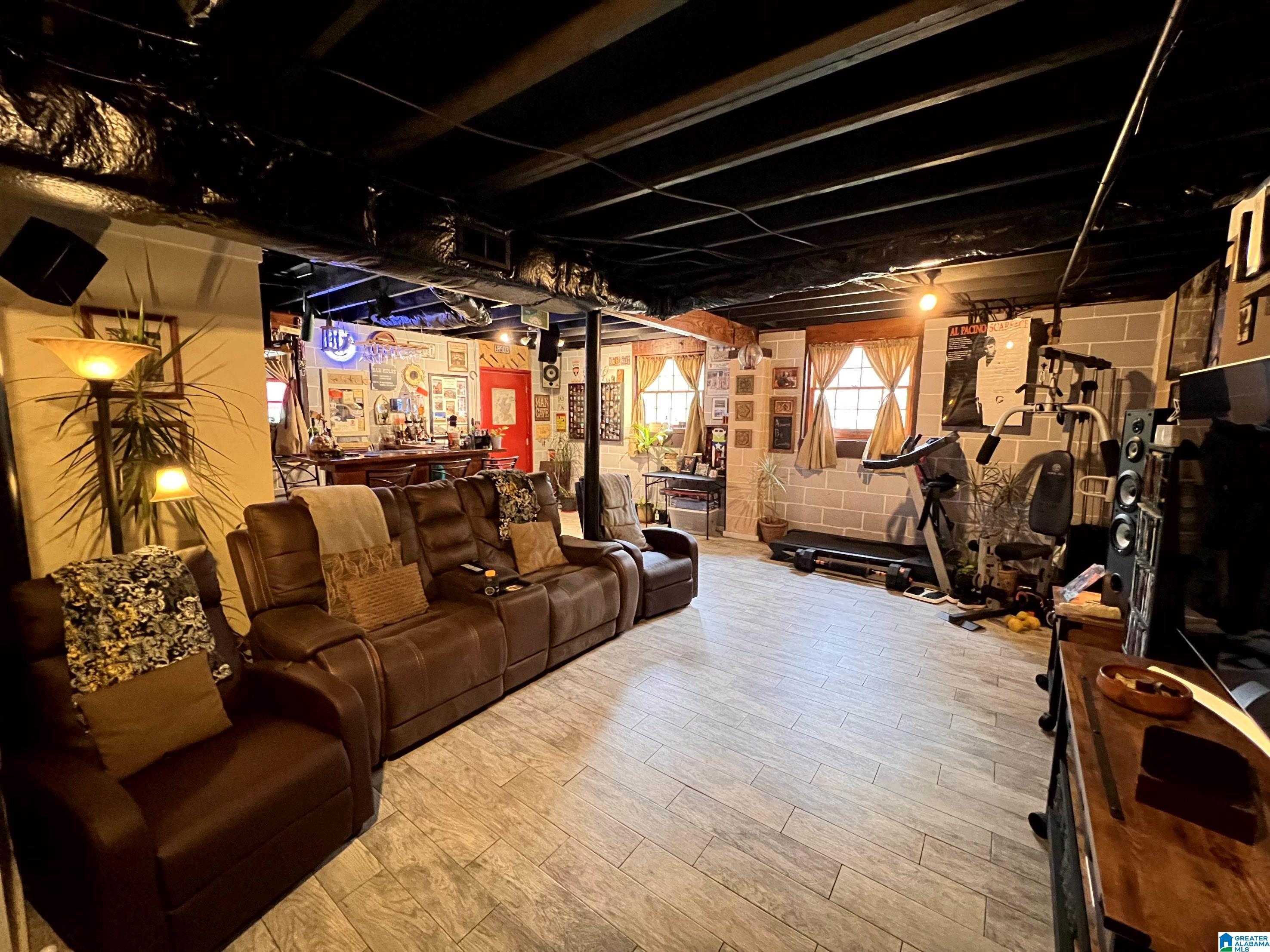 2237 LISA ANN DRIVE SE