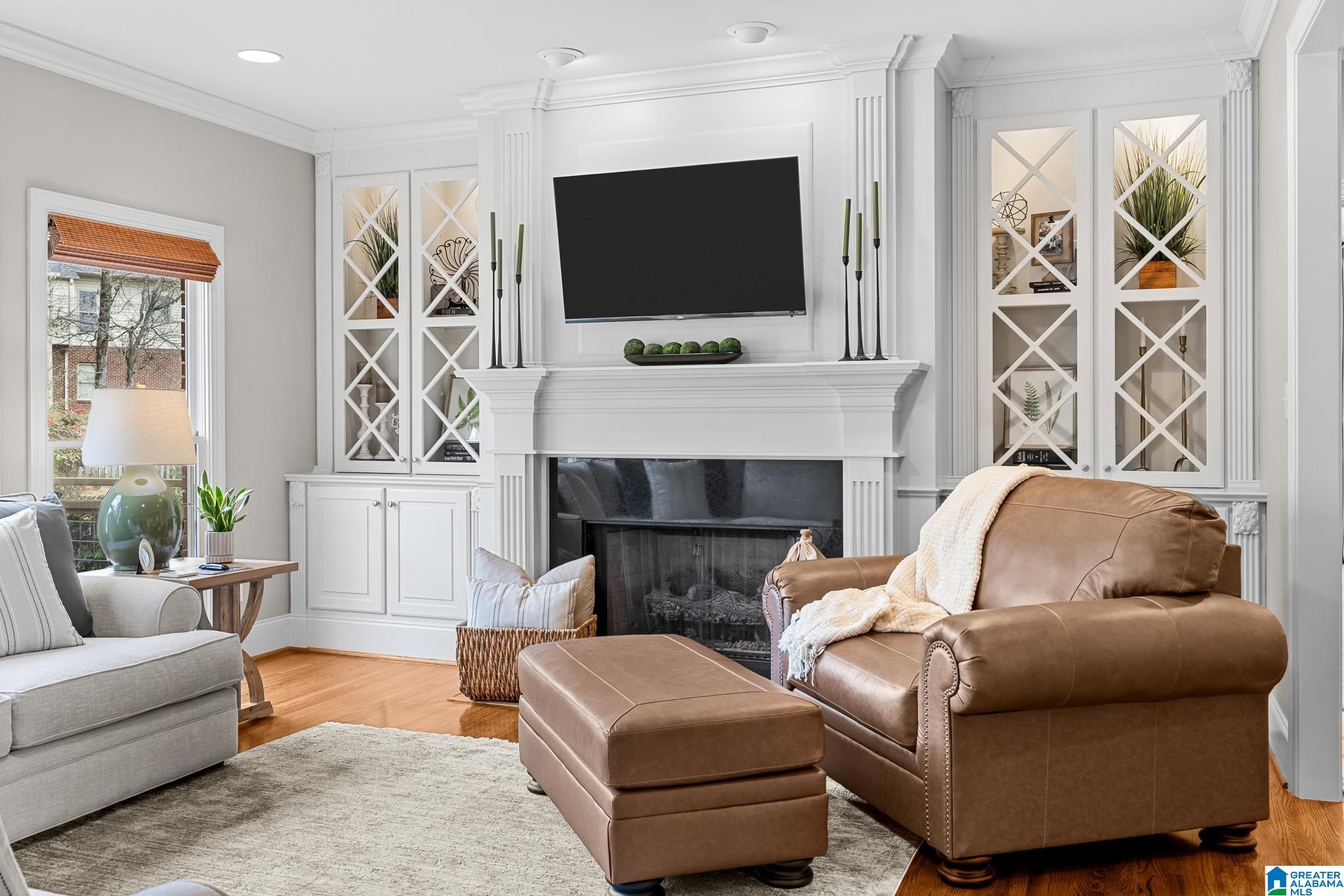 6112 RUSHING PARC LANE