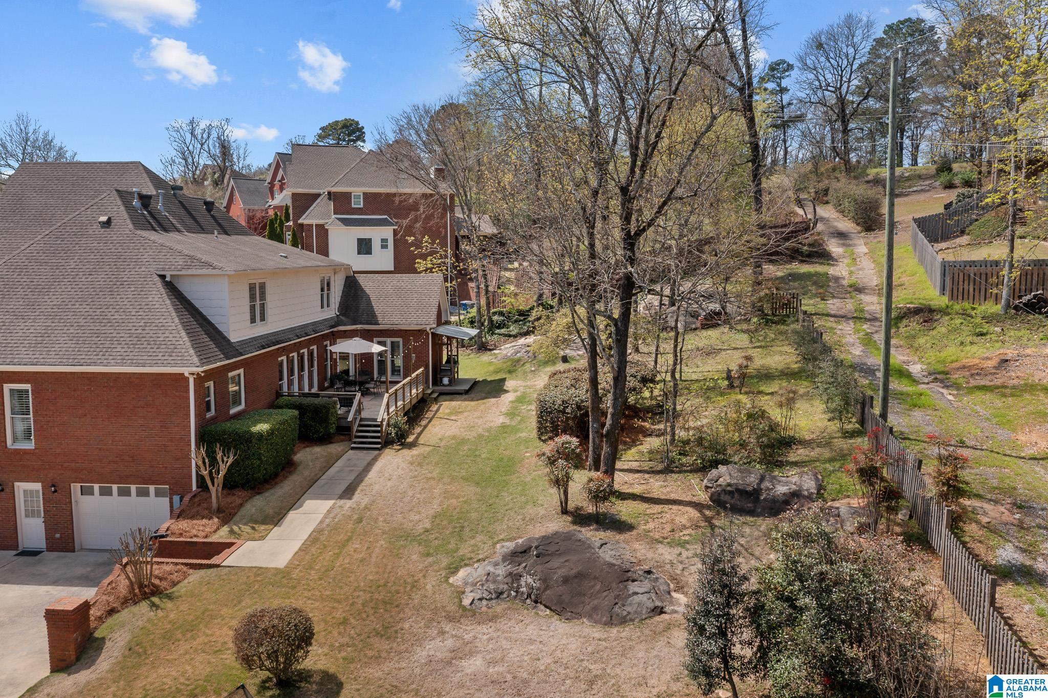 6112 RUSHING PARC LANE