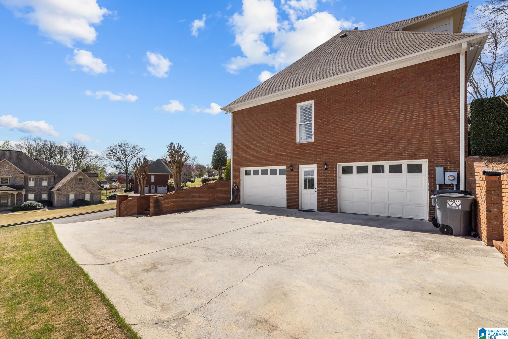 6112 RUSHING PARC LANE