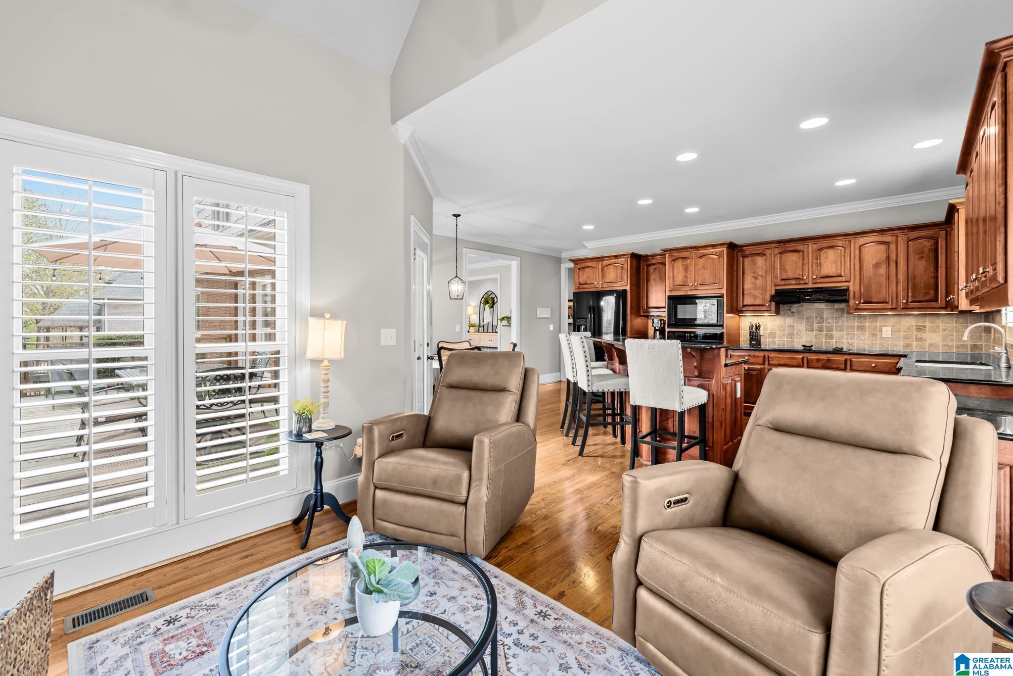 6112 RUSHING PARC LANE