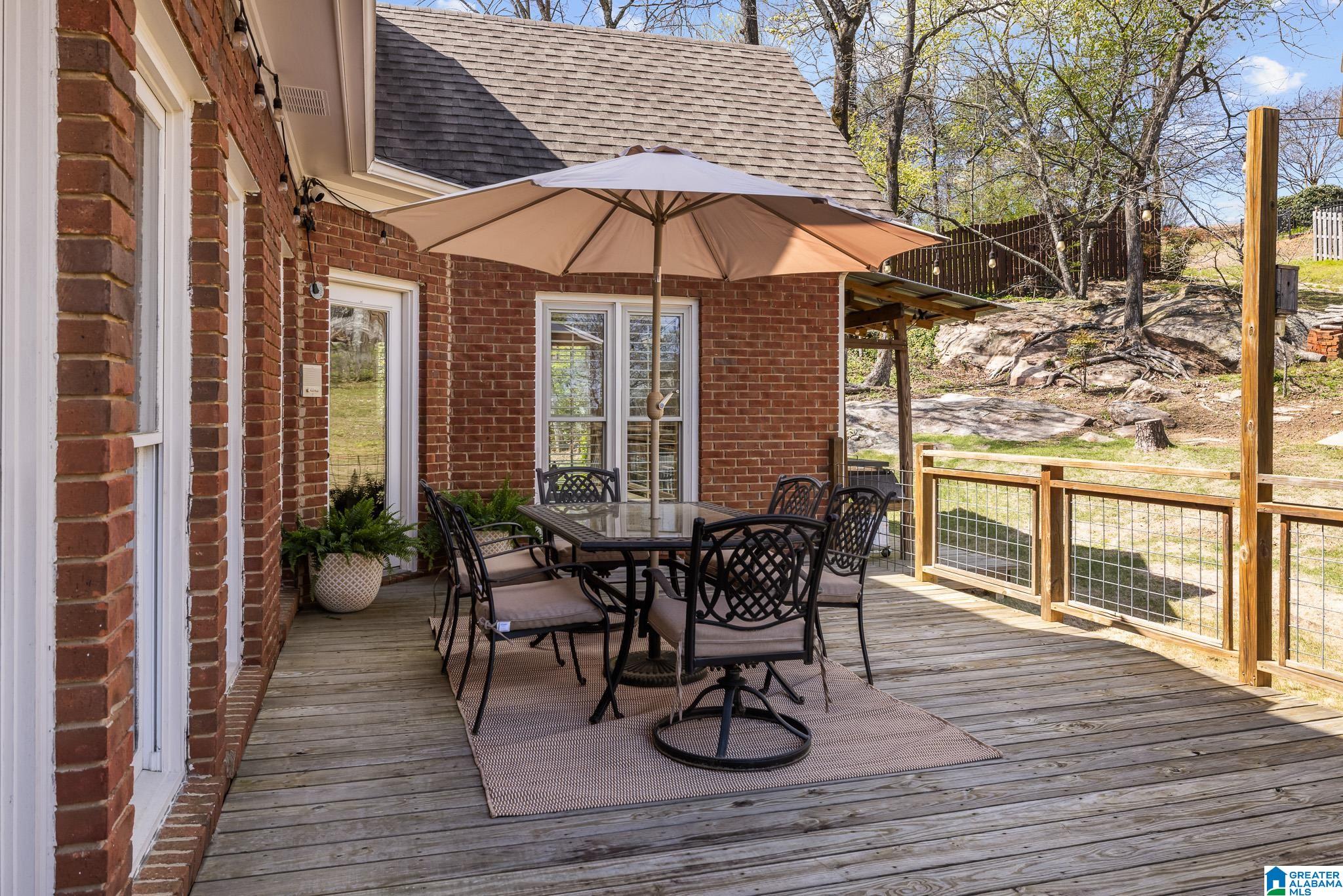 6112 RUSHING PARC LANE