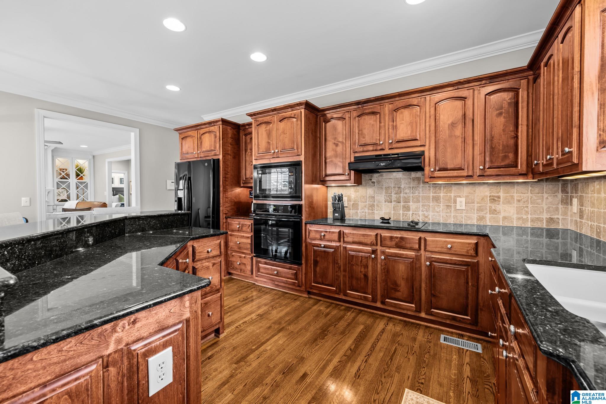 6112 RUSHING PARC LANE