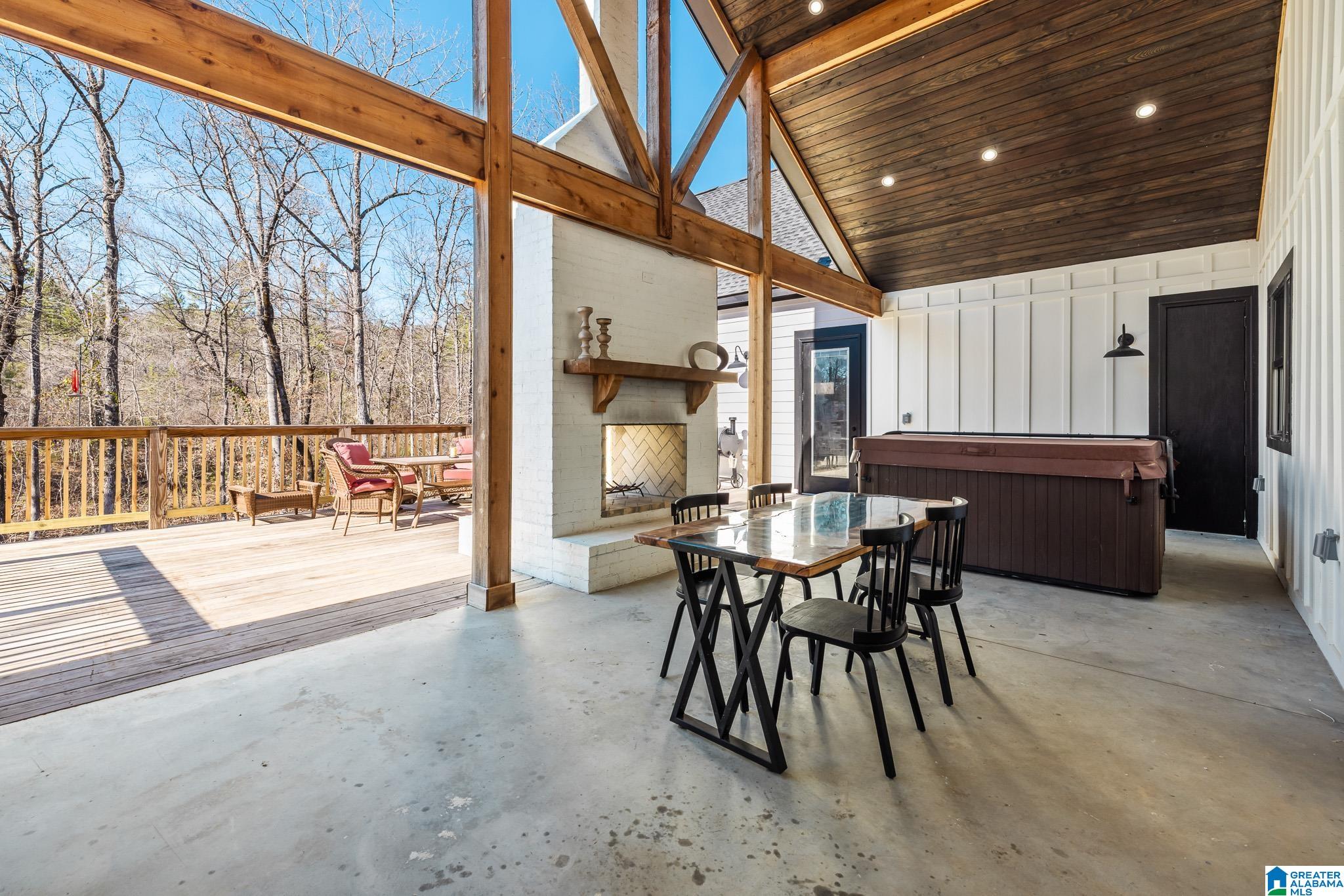 8131 PECAN DRIVE