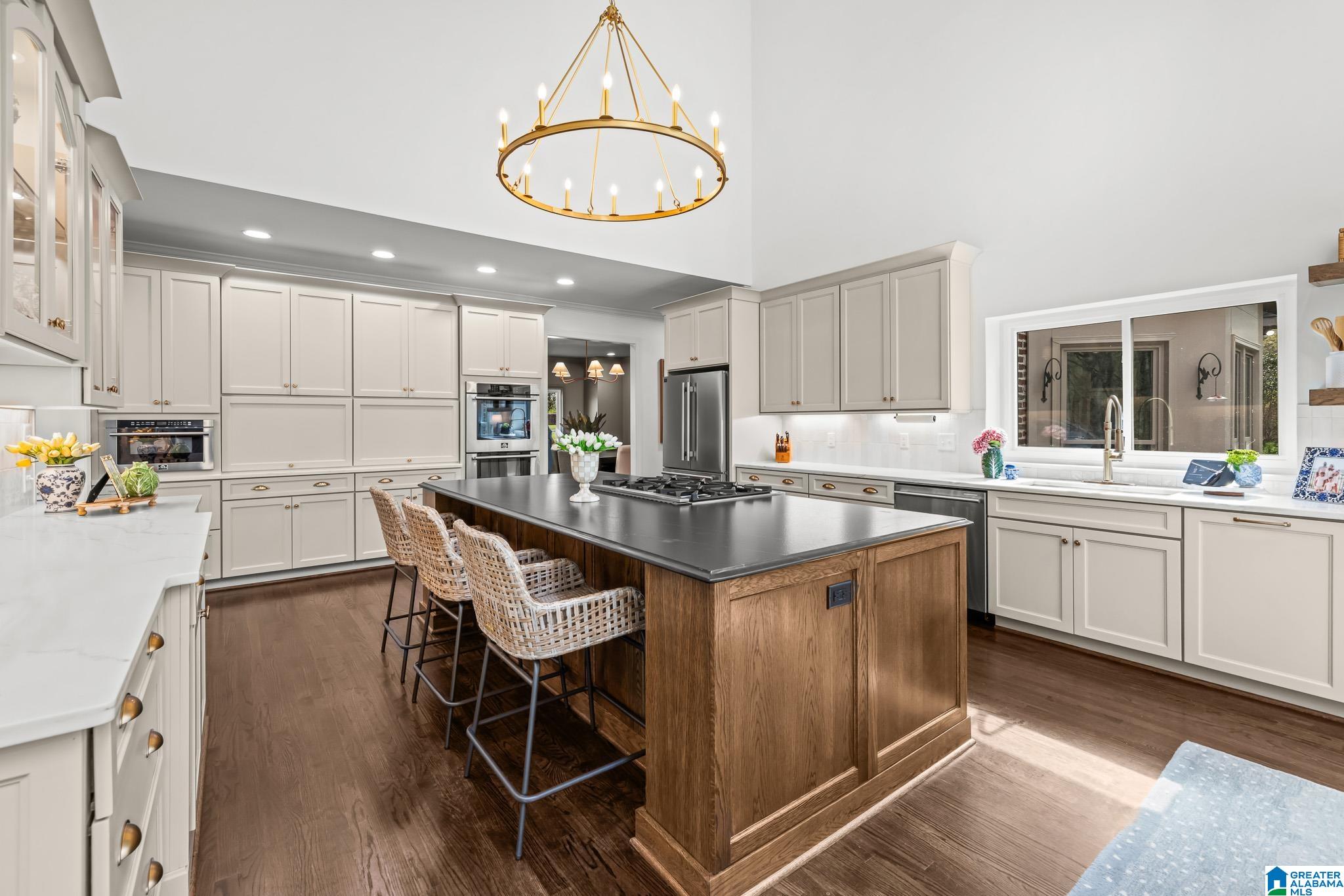 4841 SOUTHLAKE PARKWAY