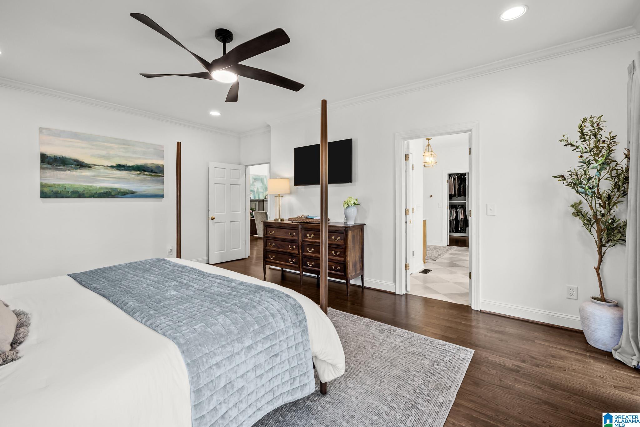 4841 SOUTHLAKE PARKWAY