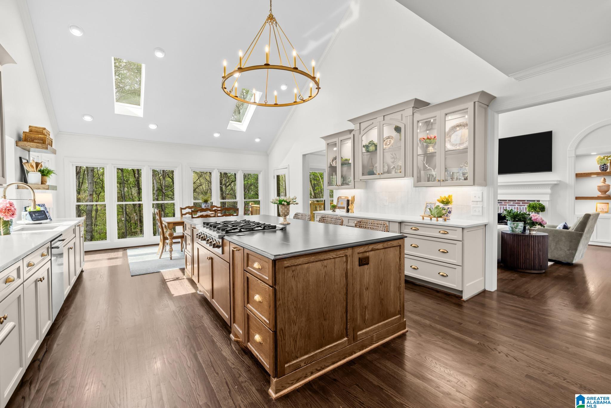 4841 SOUTHLAKE PARKWAY