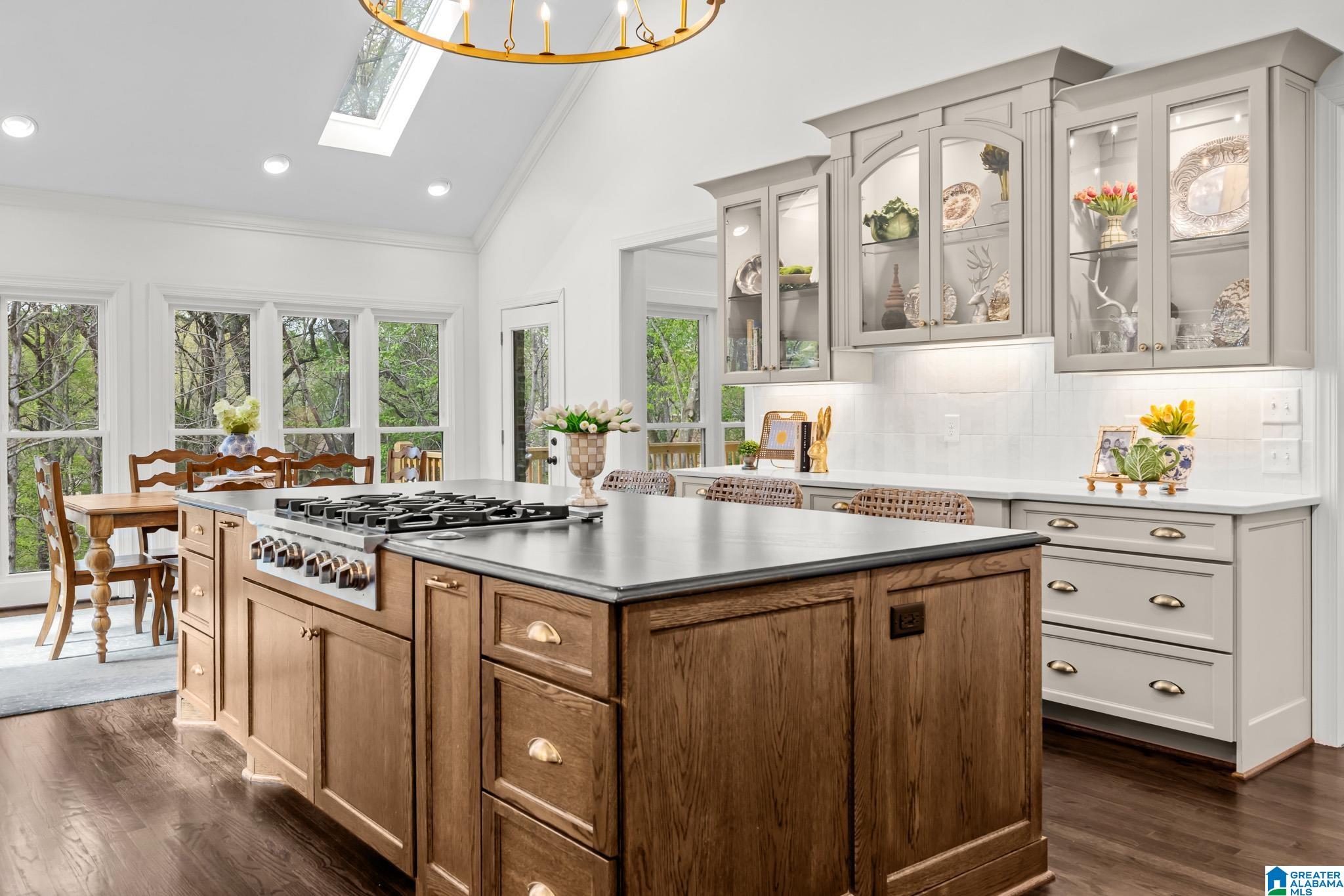 4841 SOUTHLAKE PARKWAY