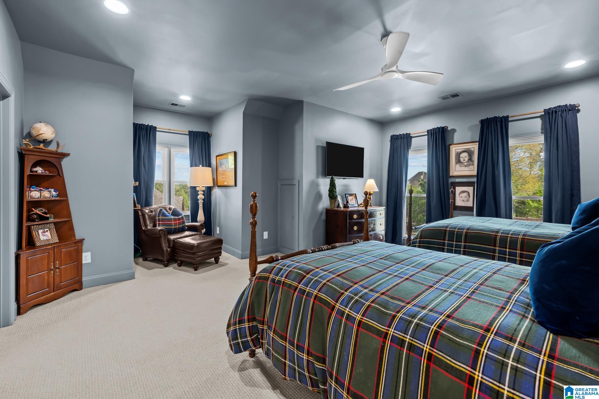 4841 SOUTHLAKE PARKWAY