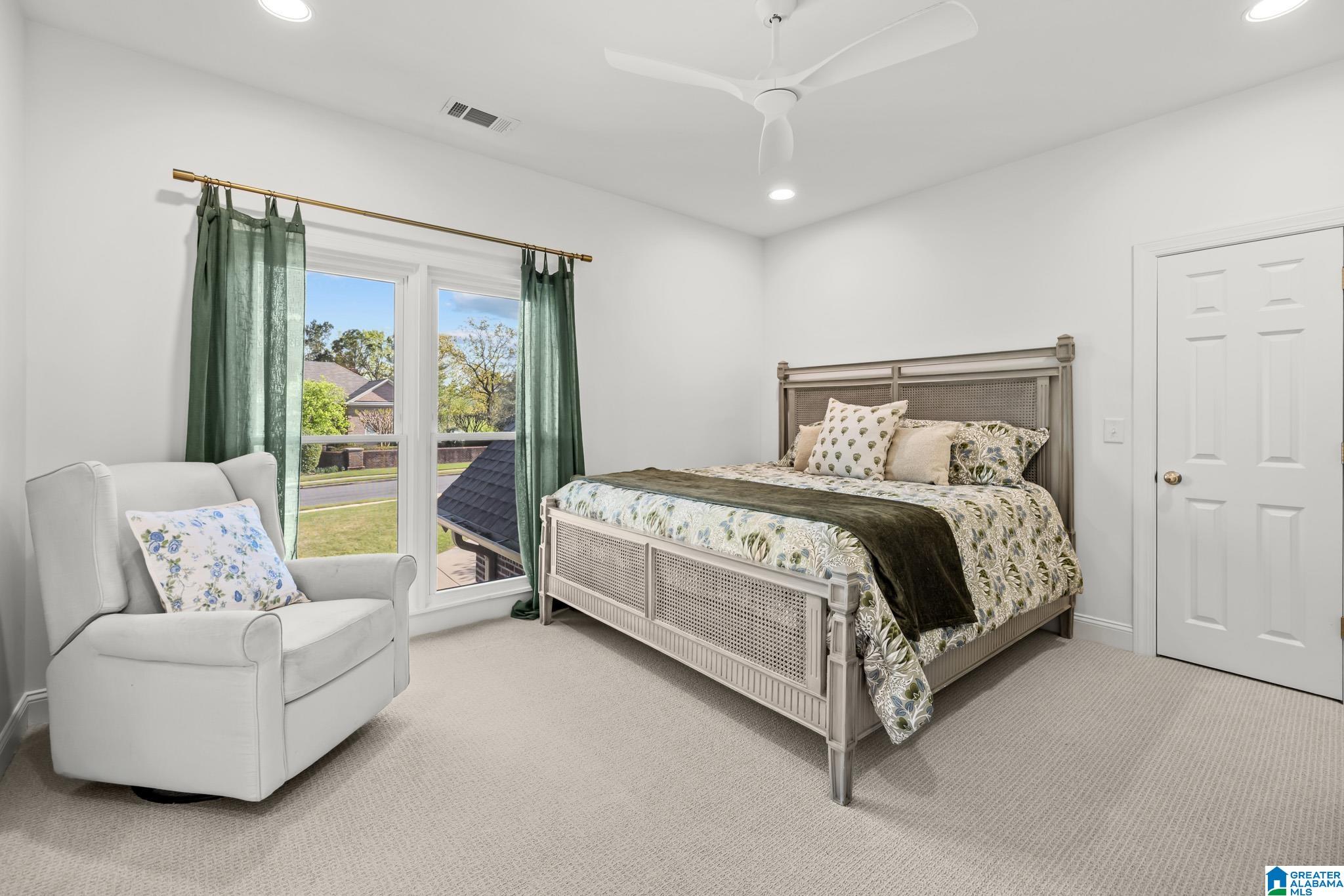 4841 SOUTHLAKE PARKWAY