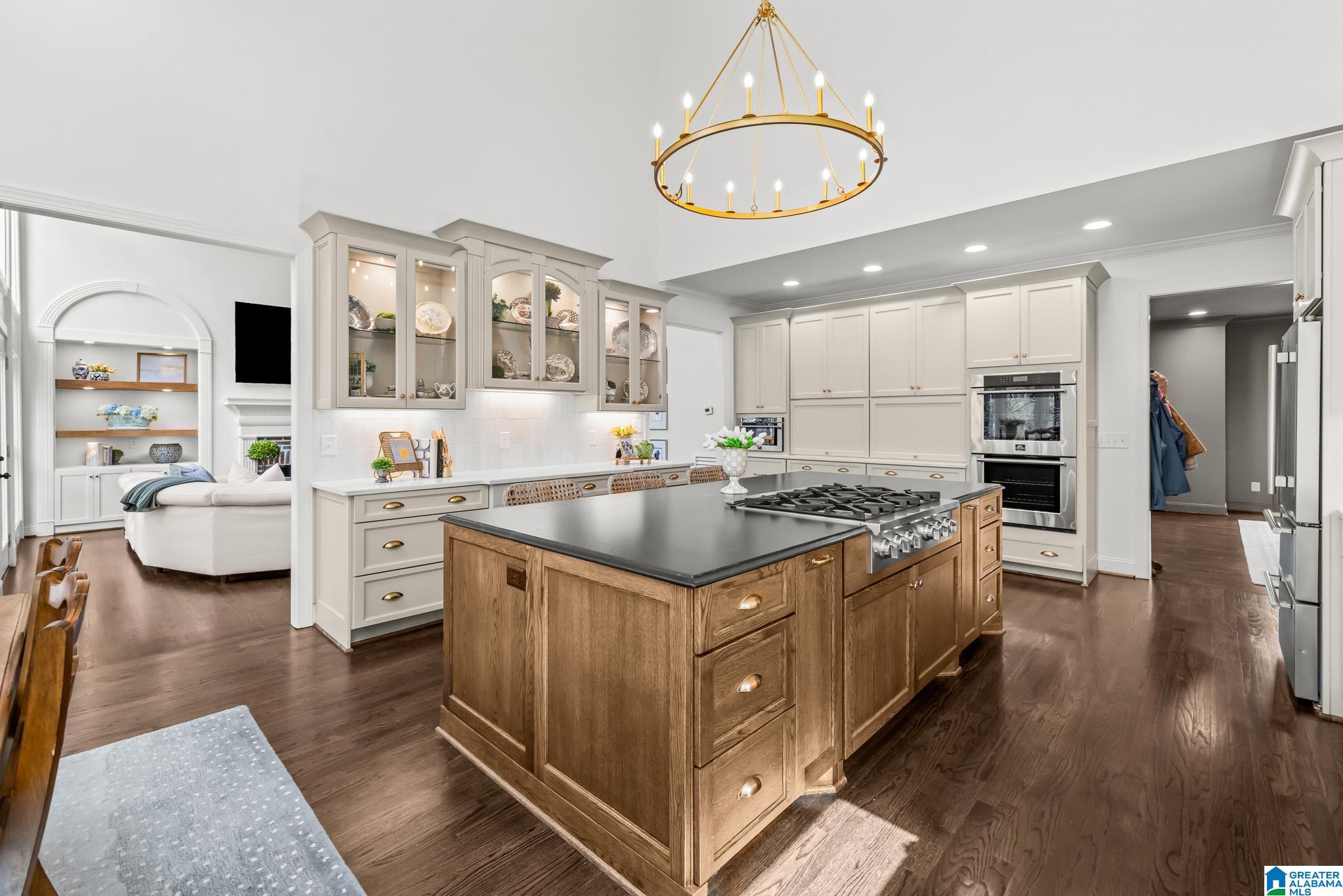 4841 SOUTHLAKE PARKWAY