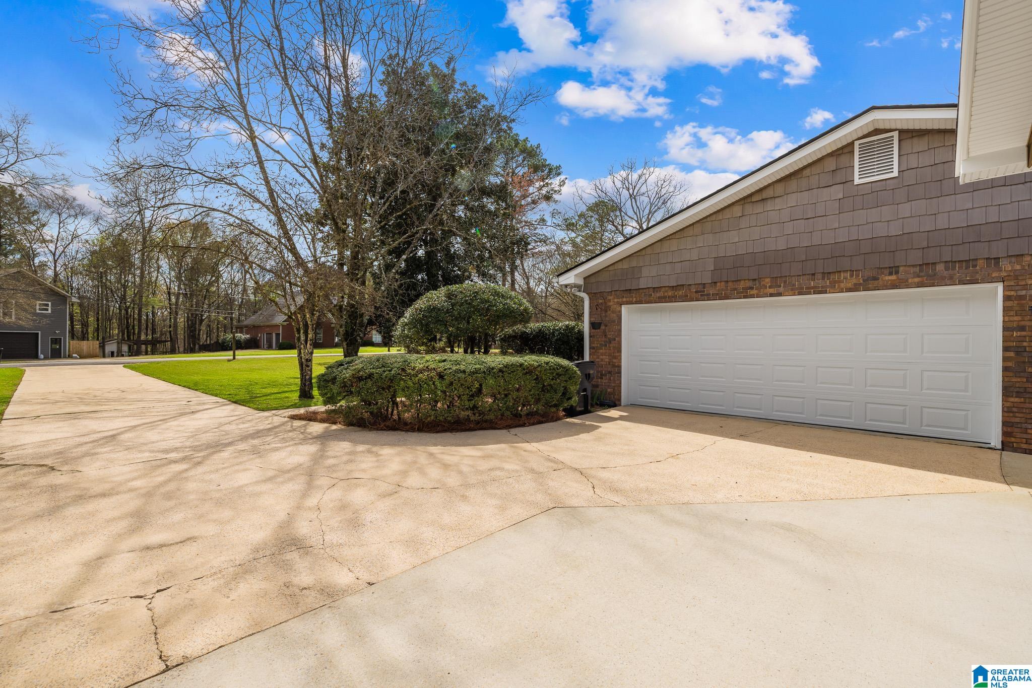 7380 MORRIS LANE