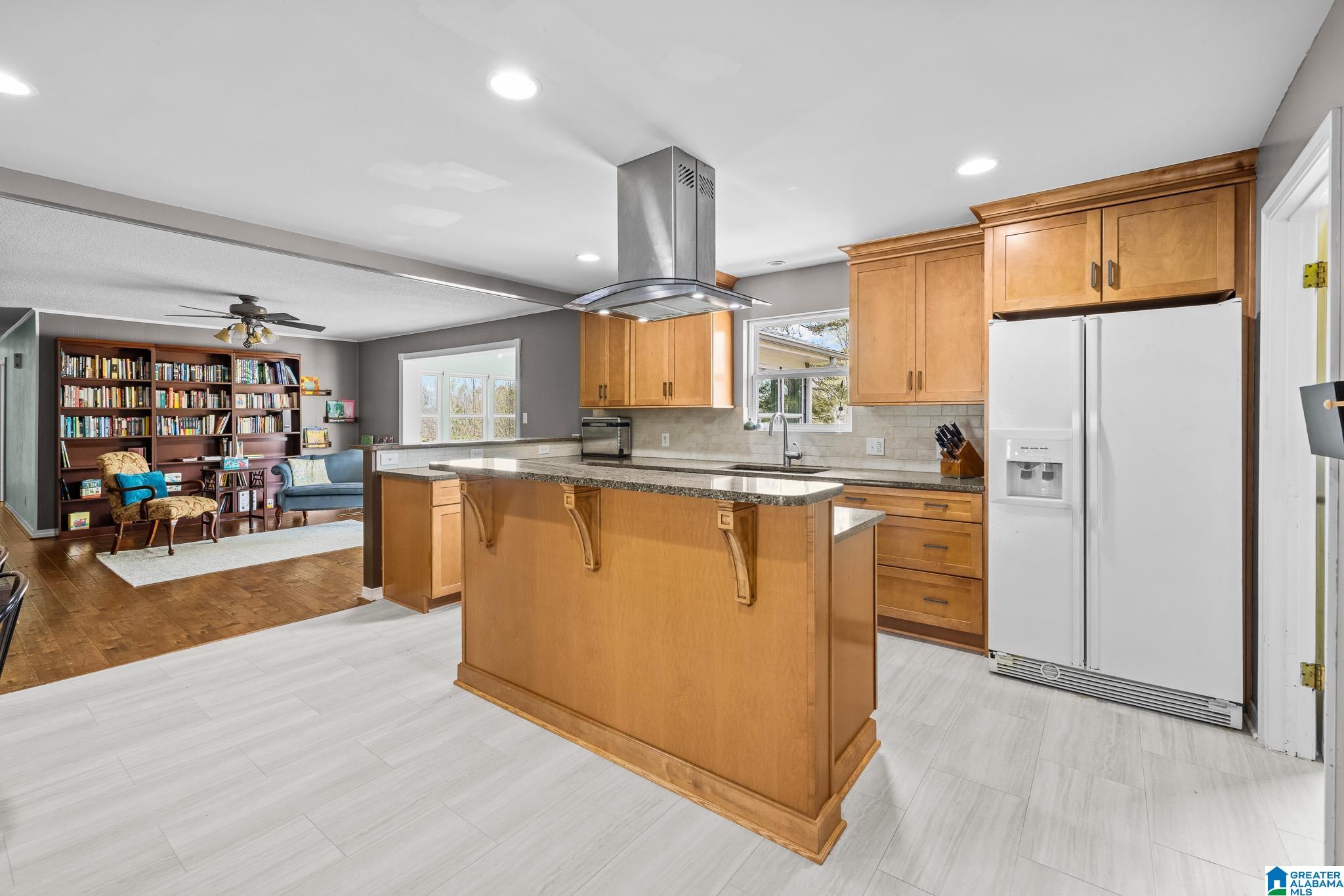7380 MORRIS LANE