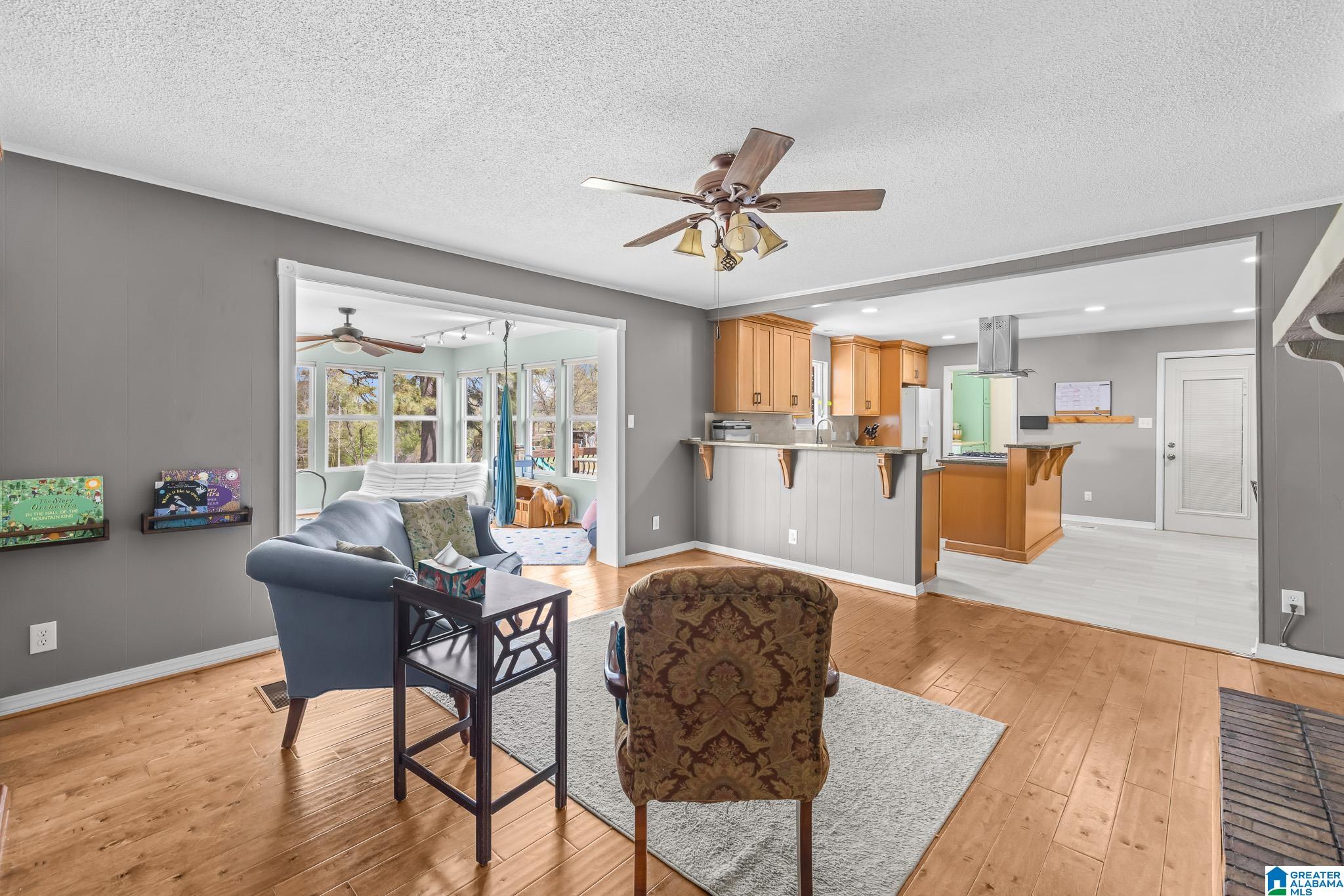 7380 MORRIS LANE