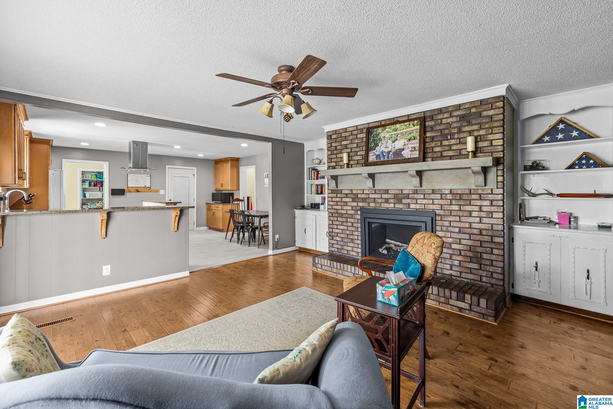 7380 MORRIS LANE