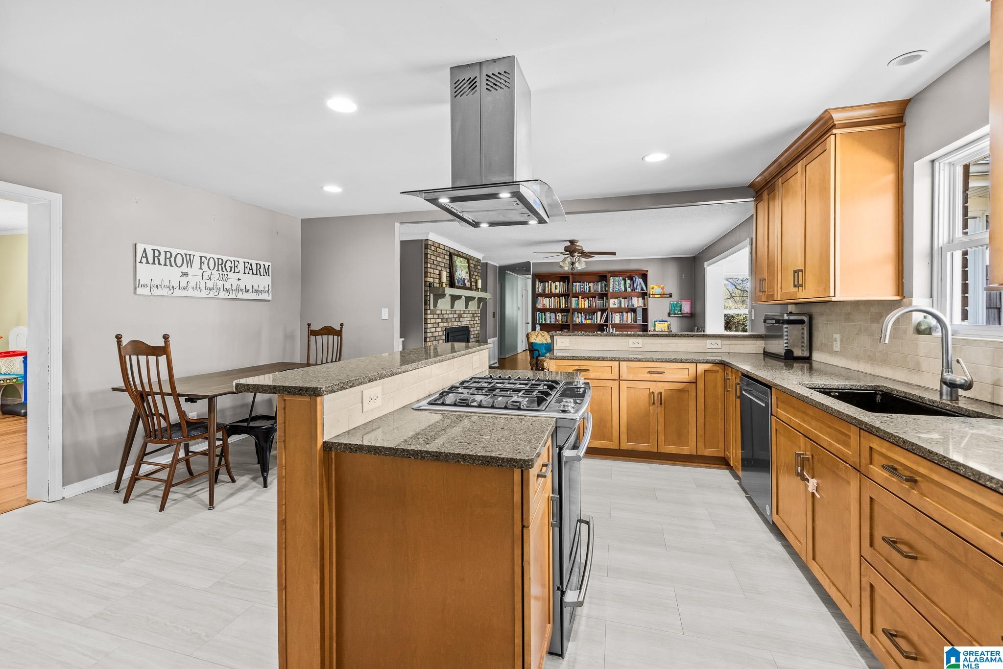 7380 MORRIS LANE