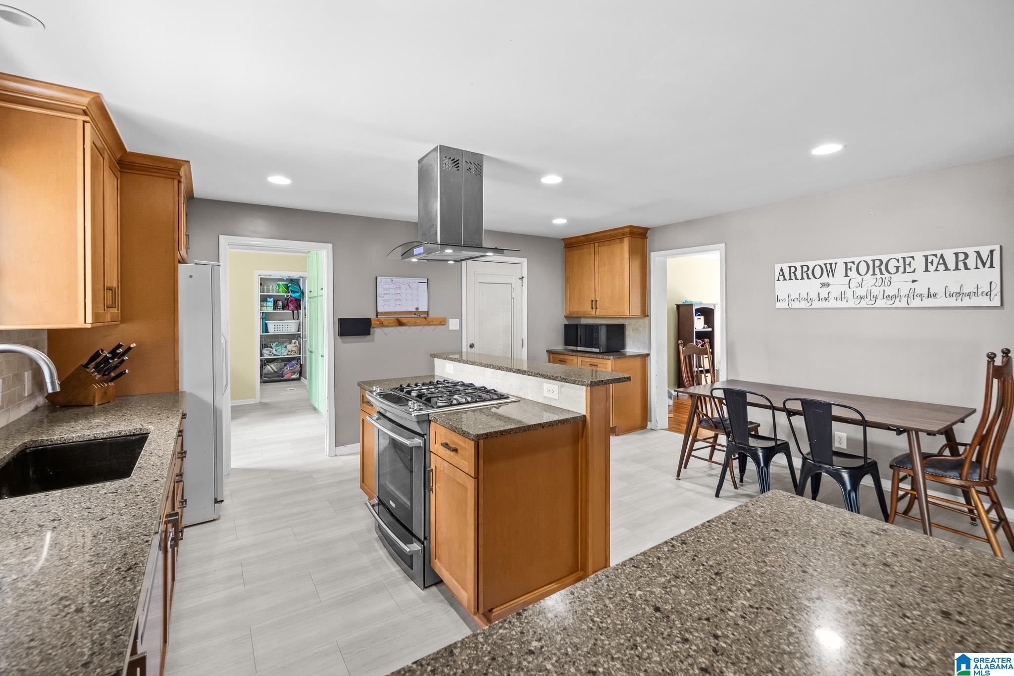7380 MORRIS LANE