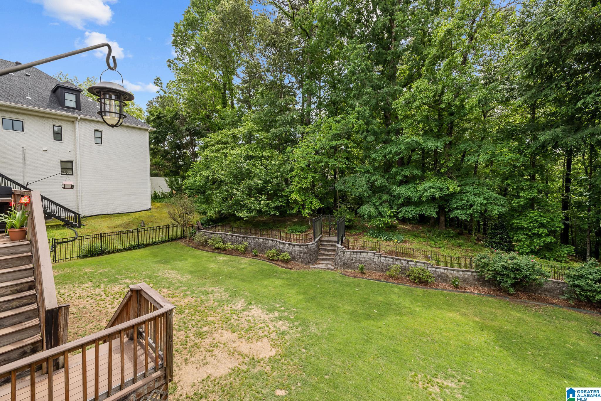 504 HILLOCK TRACE