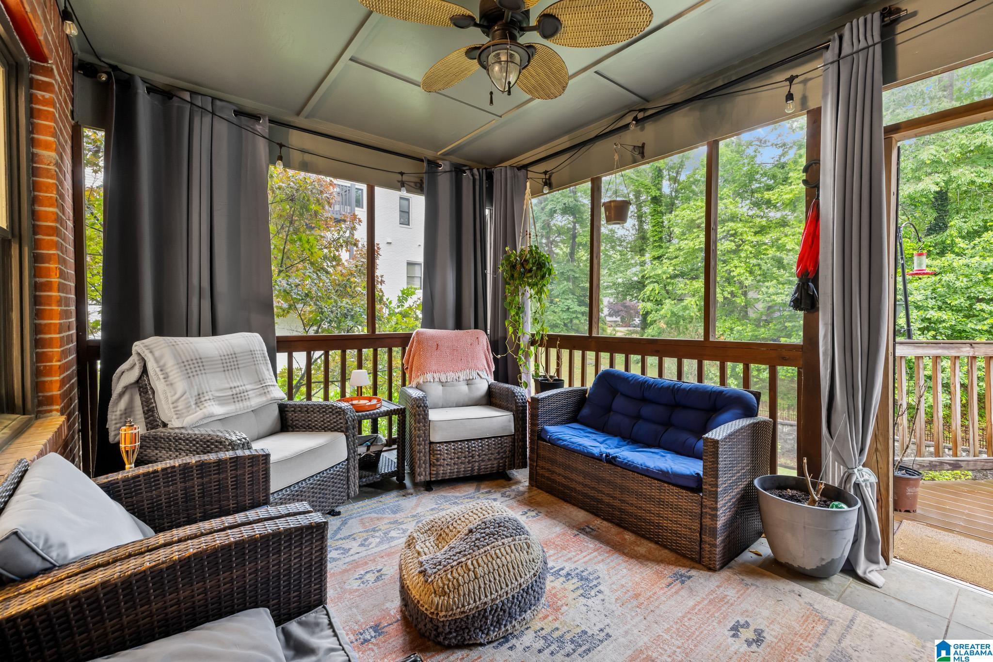 504 HILLOCK TRACE
