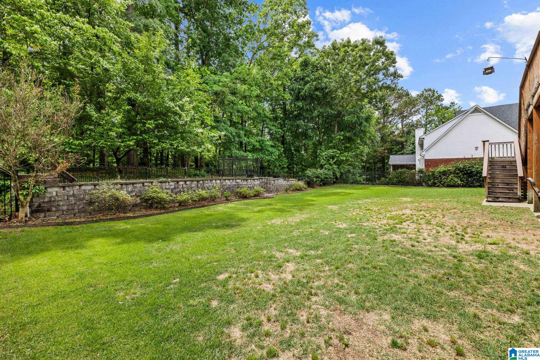 504 HILLOCK TRACE