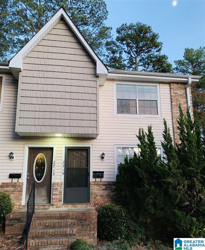 2715 SOUTHBURY CIRCLE