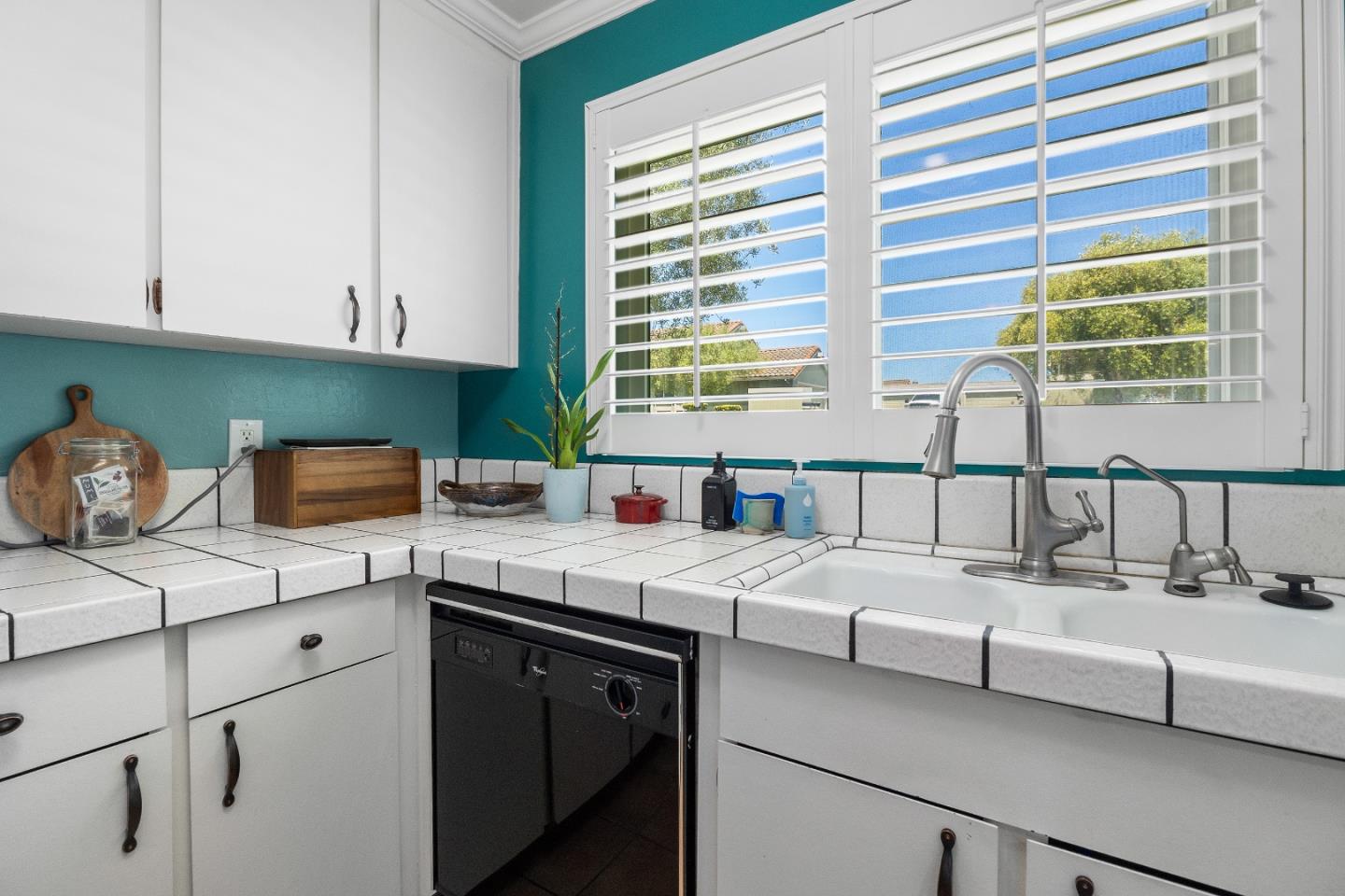 176 Crestview Court