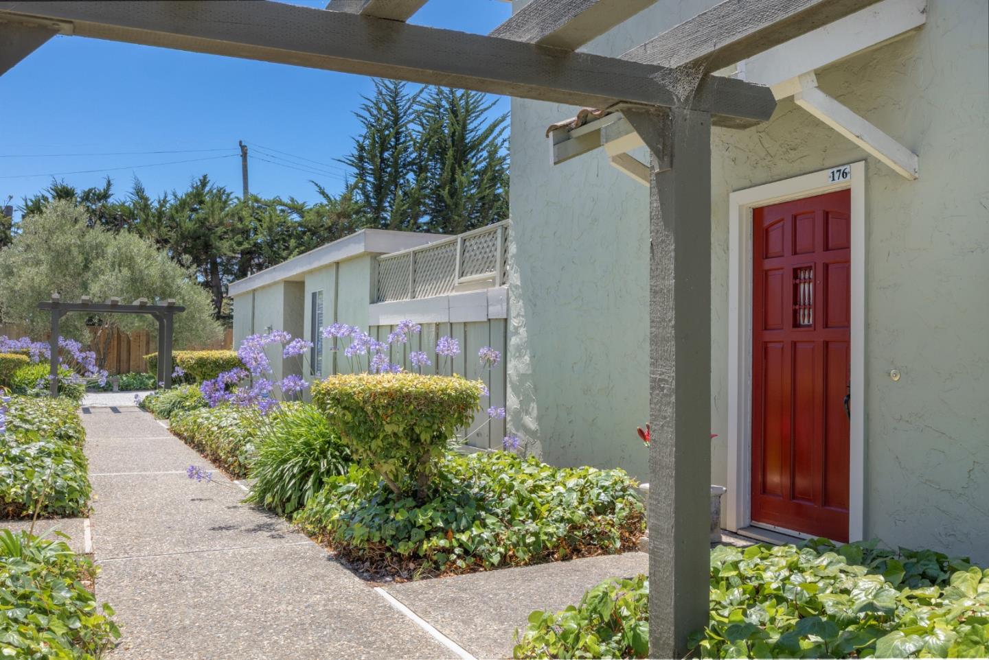 176 Crestview Court