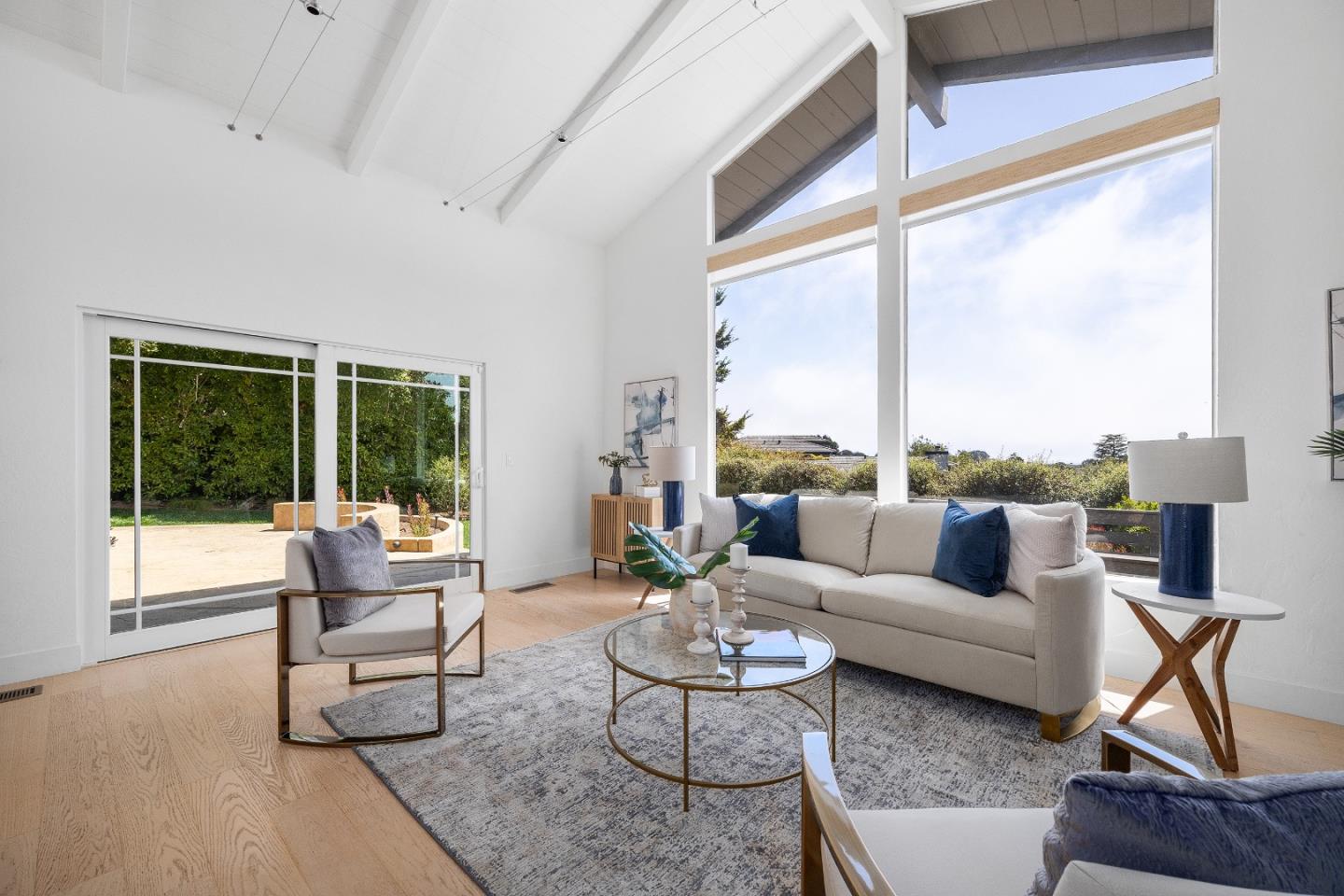 230 Thunderbird Drive