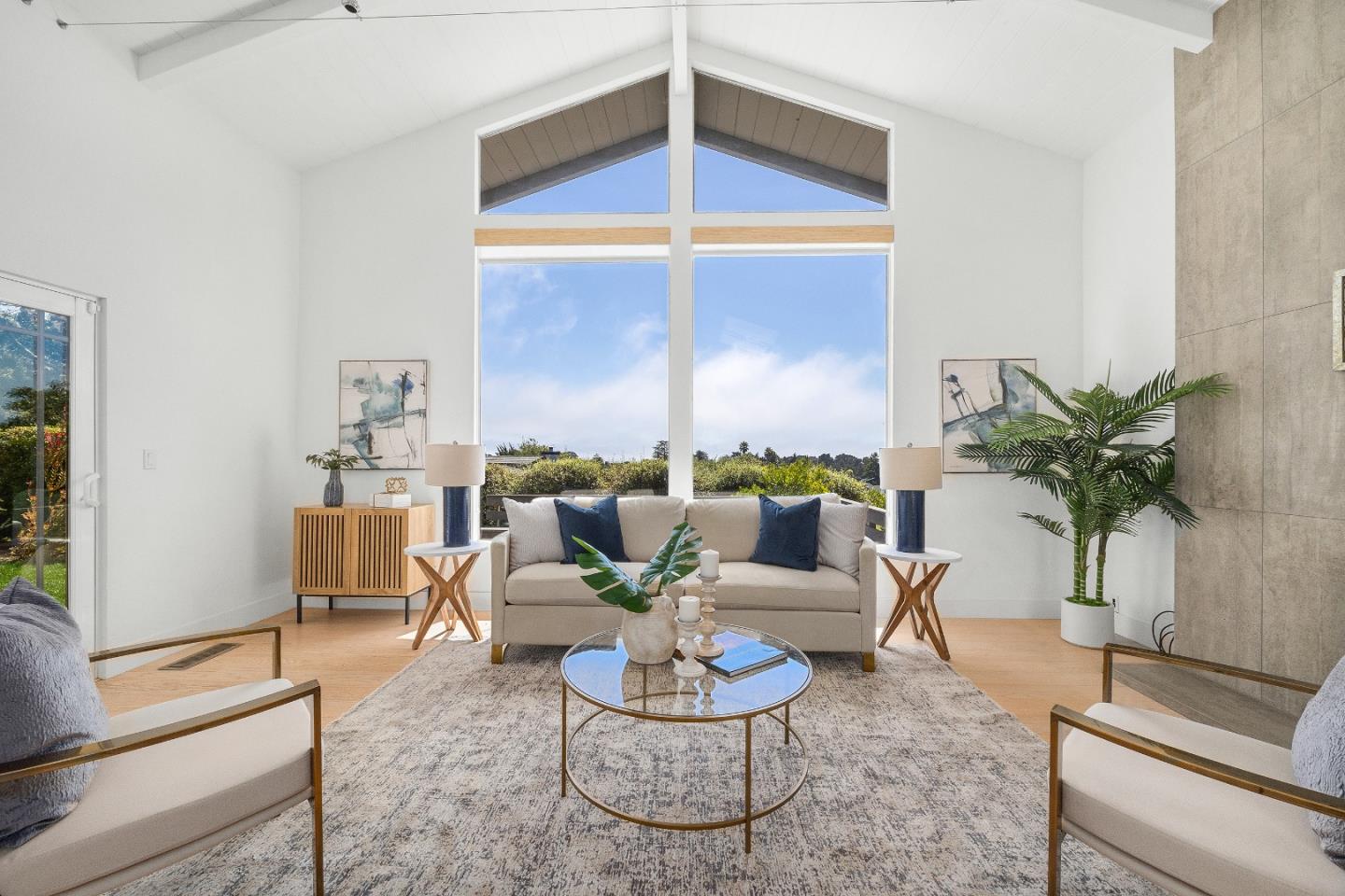 230 Thunderbird Drive