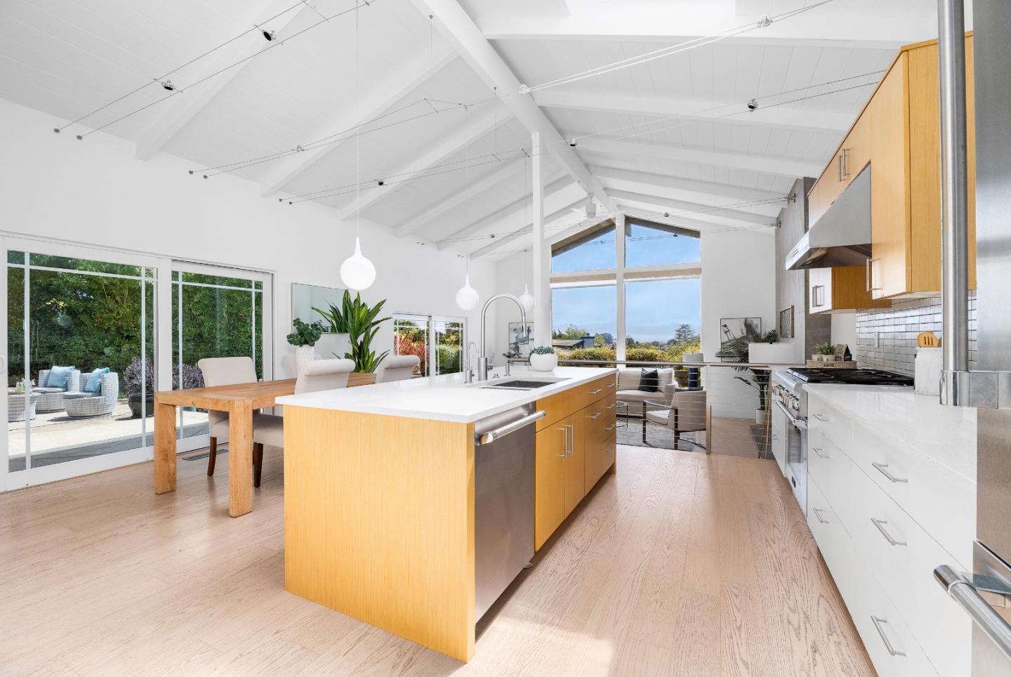 230 Thunderbird Drive