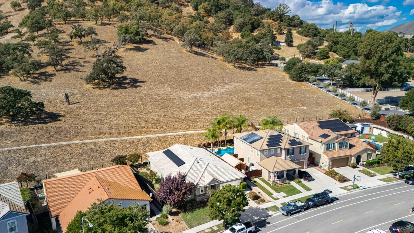 9881 Rancho Hills Drive