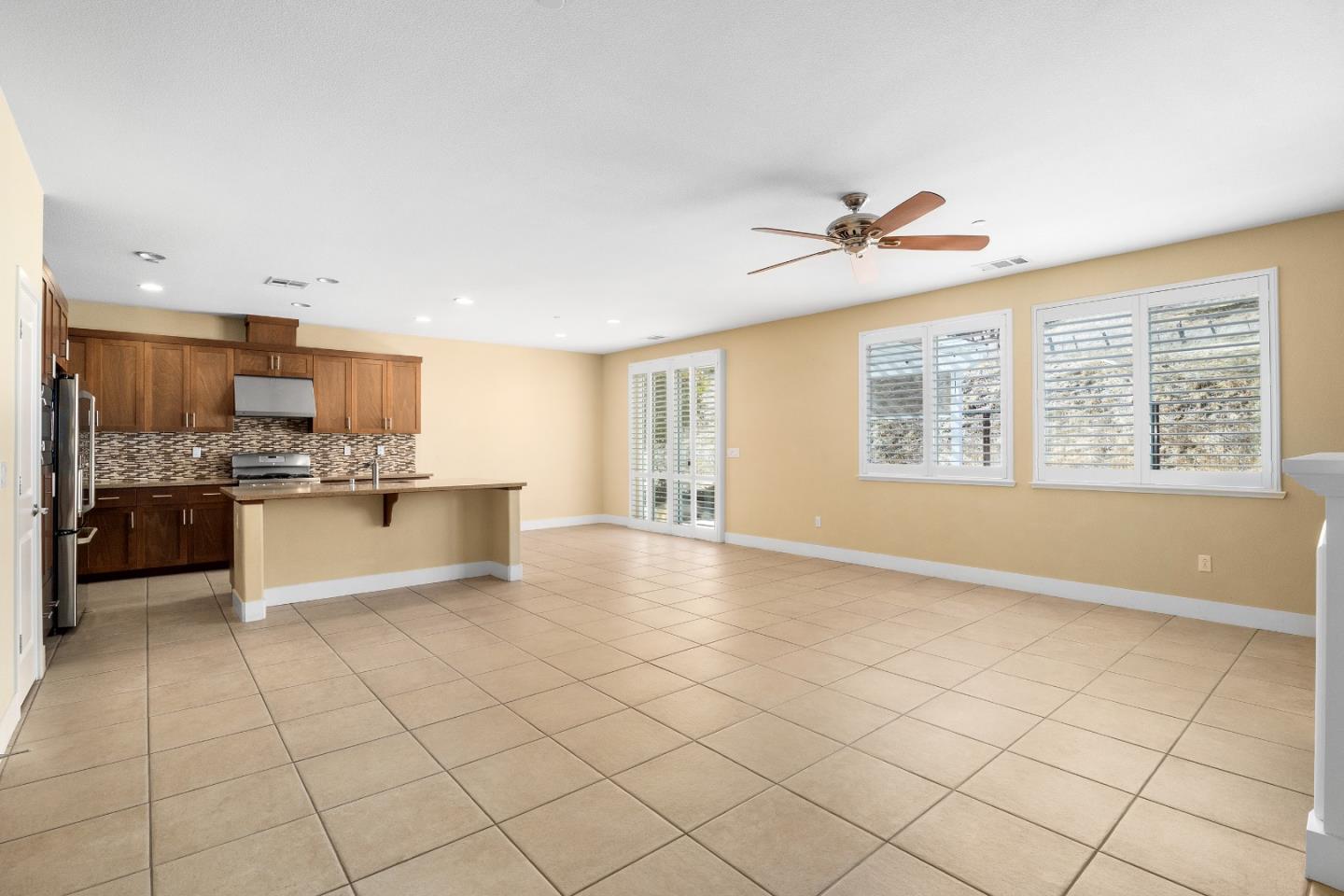 9881 Rancho Hills Drive