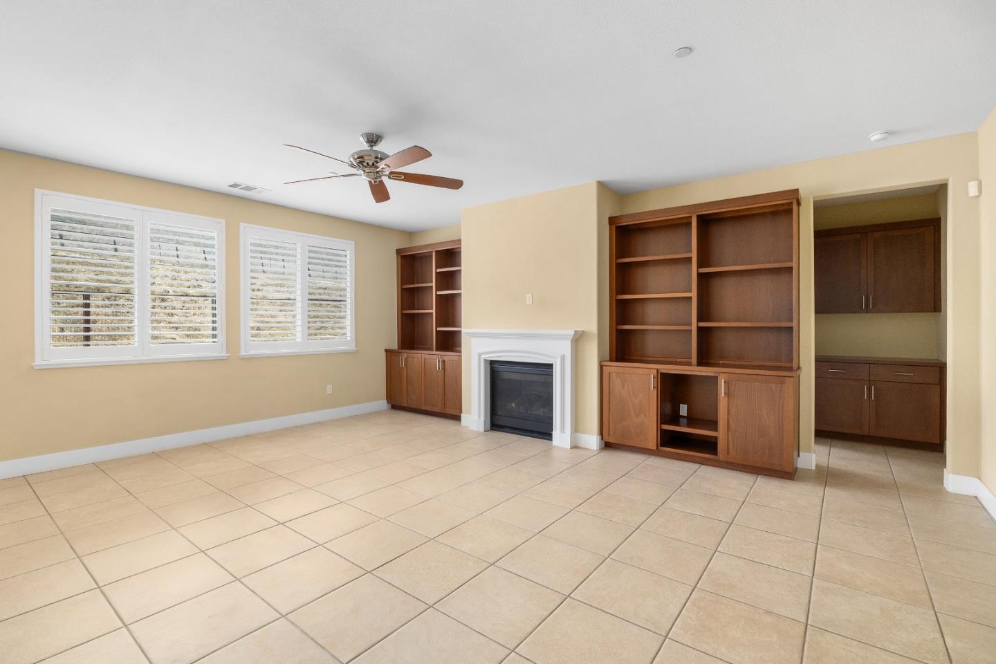 9881 Rancho Hills Drive