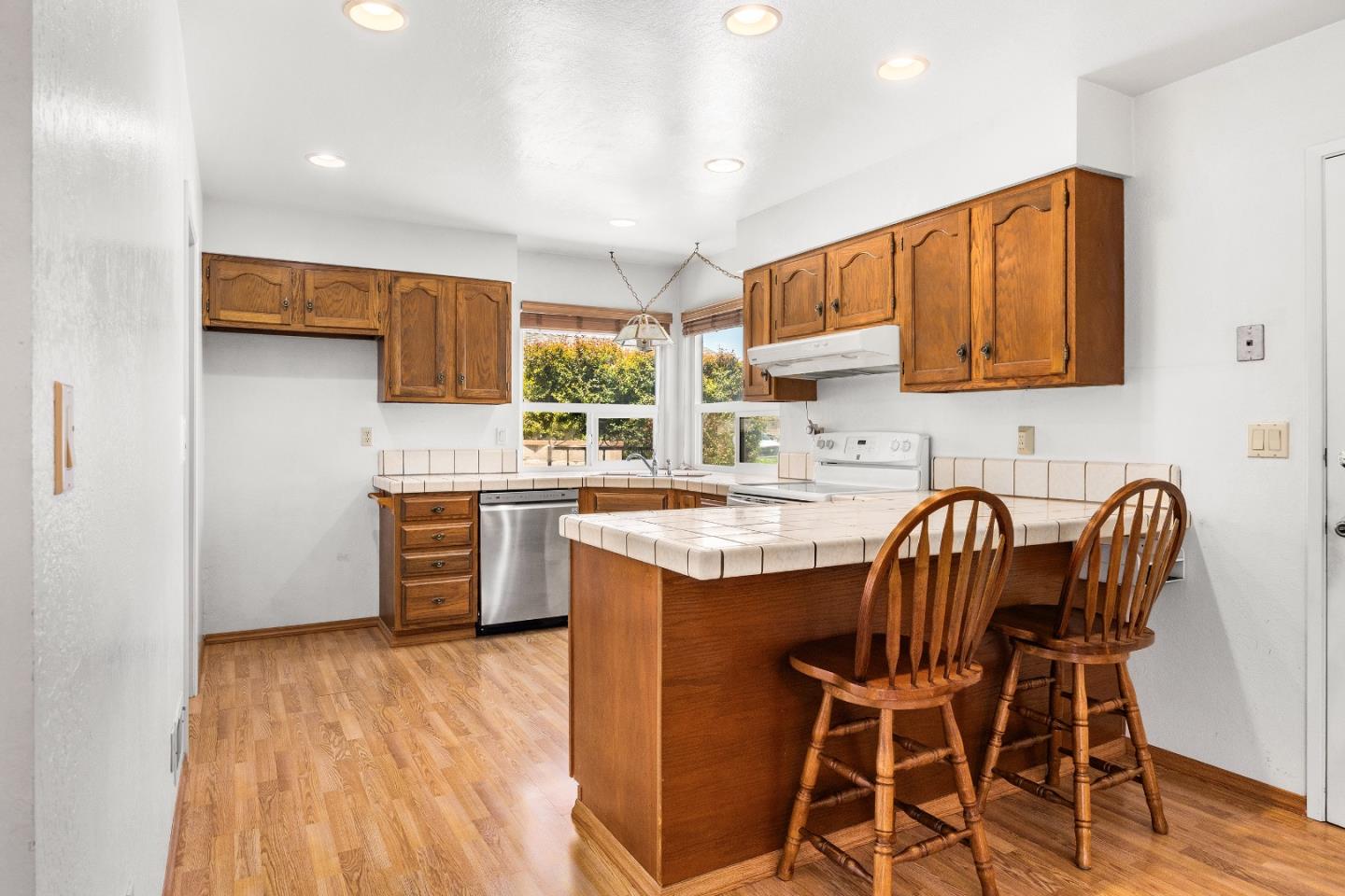 459 Vivienne Drive