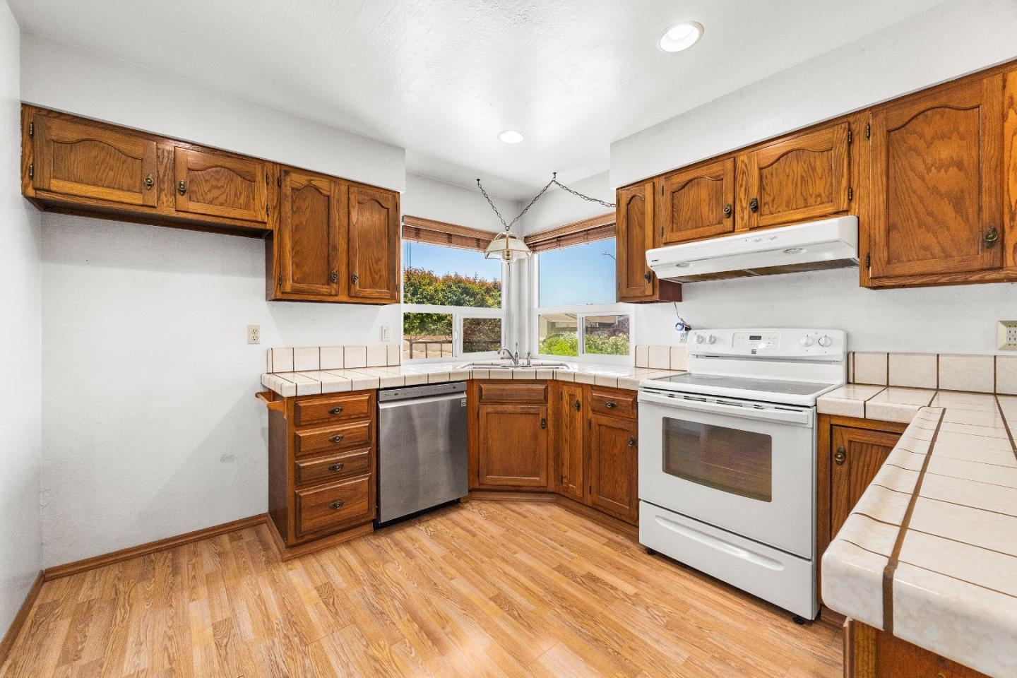 459 Vivienne Drive