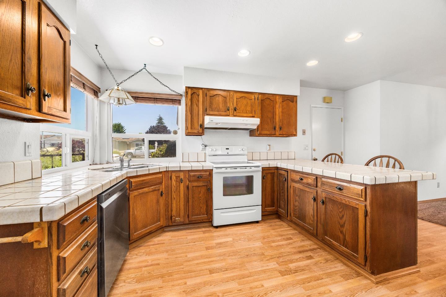 459 Vivienne Drive