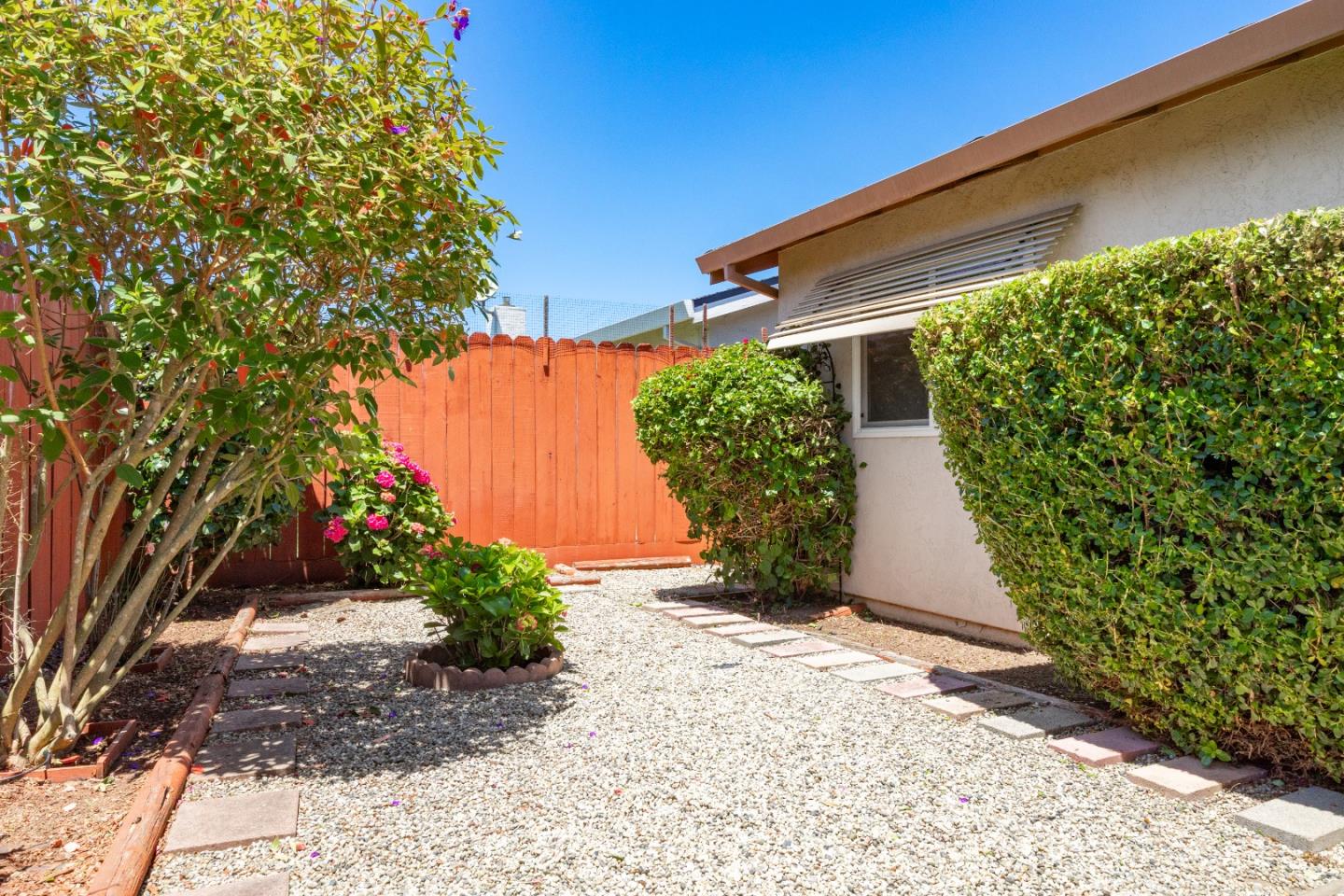 459 Vivienne Drive