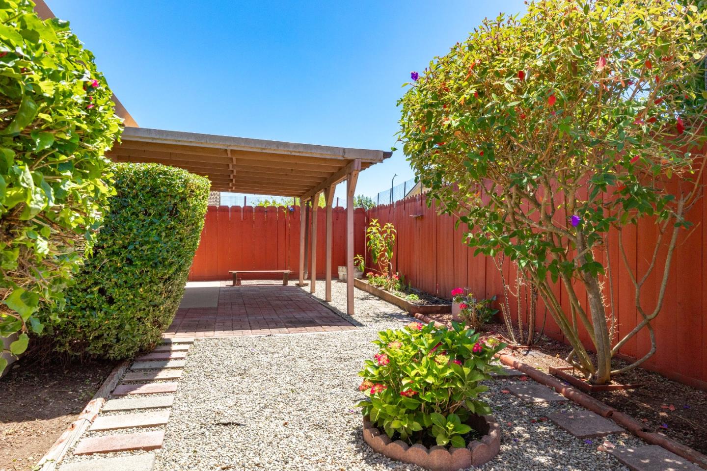 459 Vivienne Drive